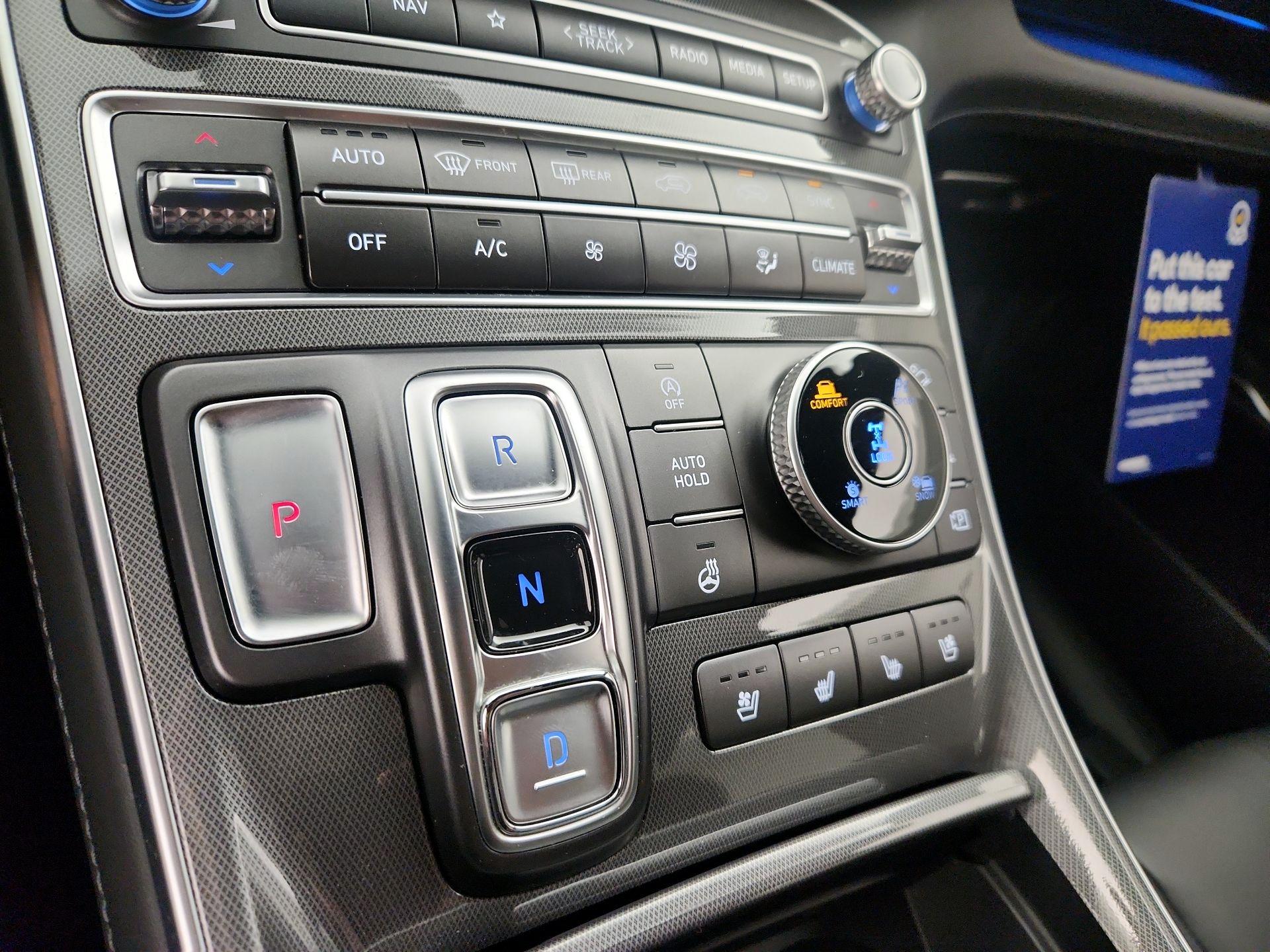 Thumbnail: 2022 Hyundai Santa Fe - 17