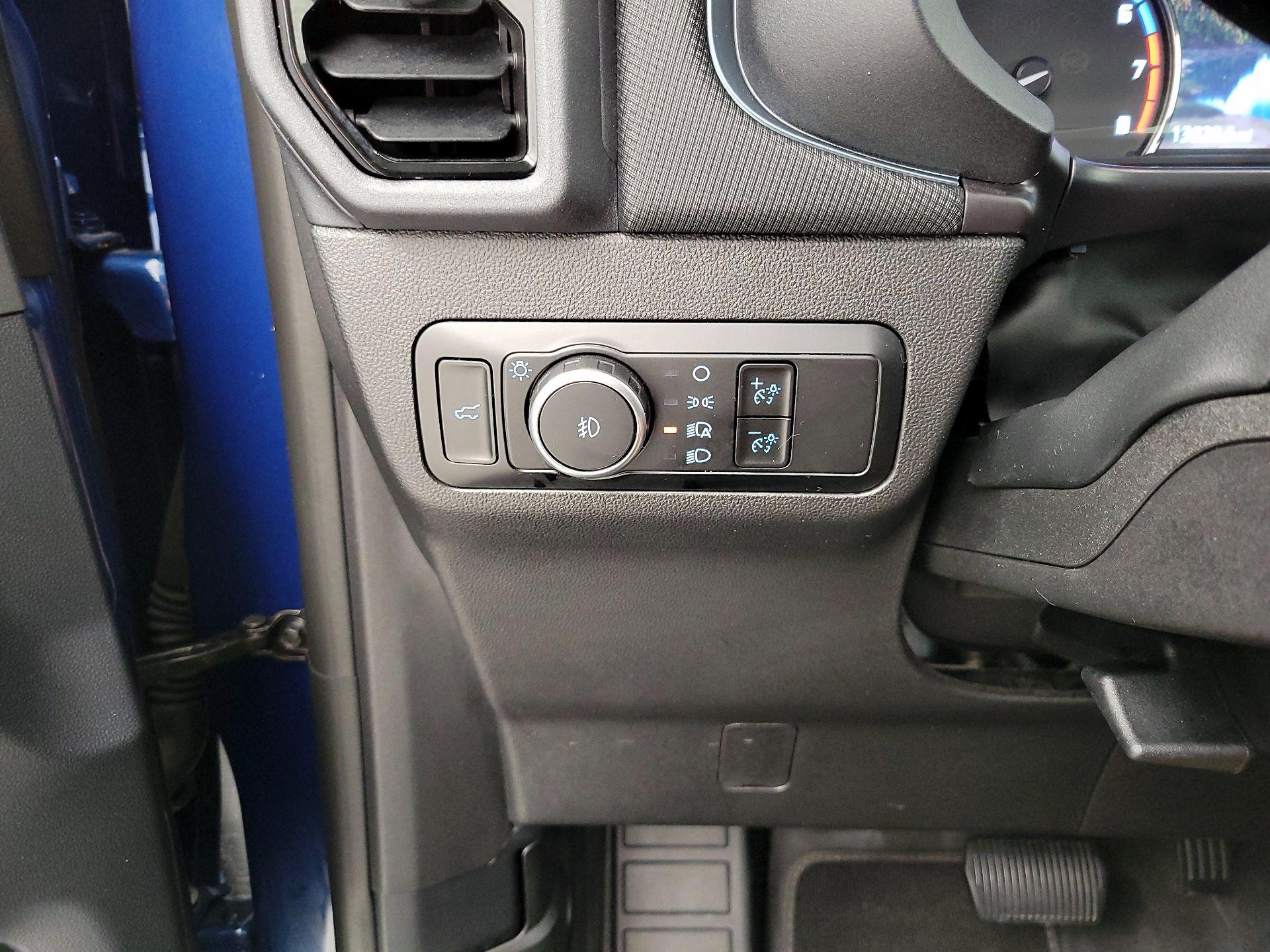 Thumbnail: 2023 Ford Bronco Sport - 13