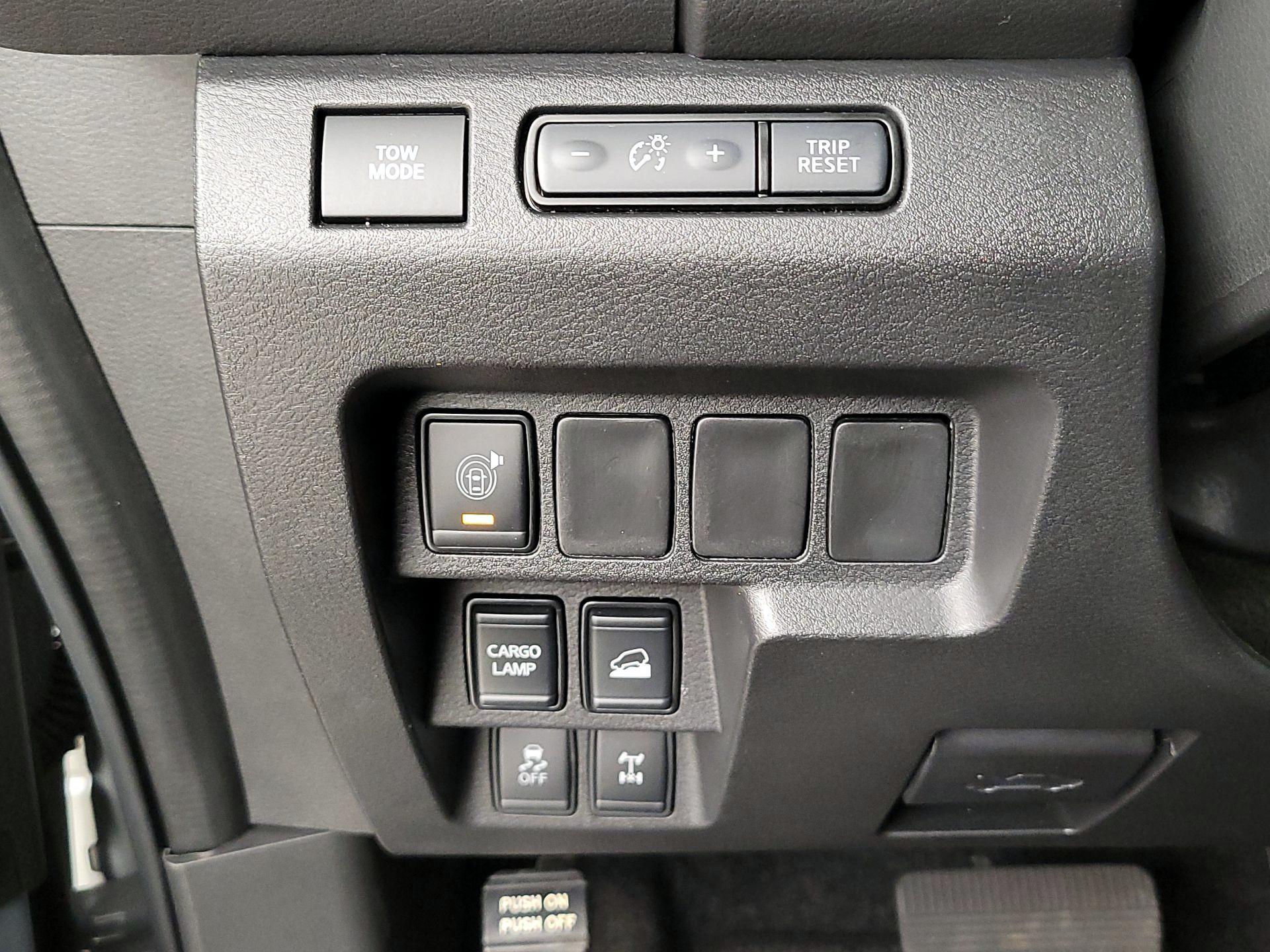 Thumbnail: 2025 Nissan Frontier - 13