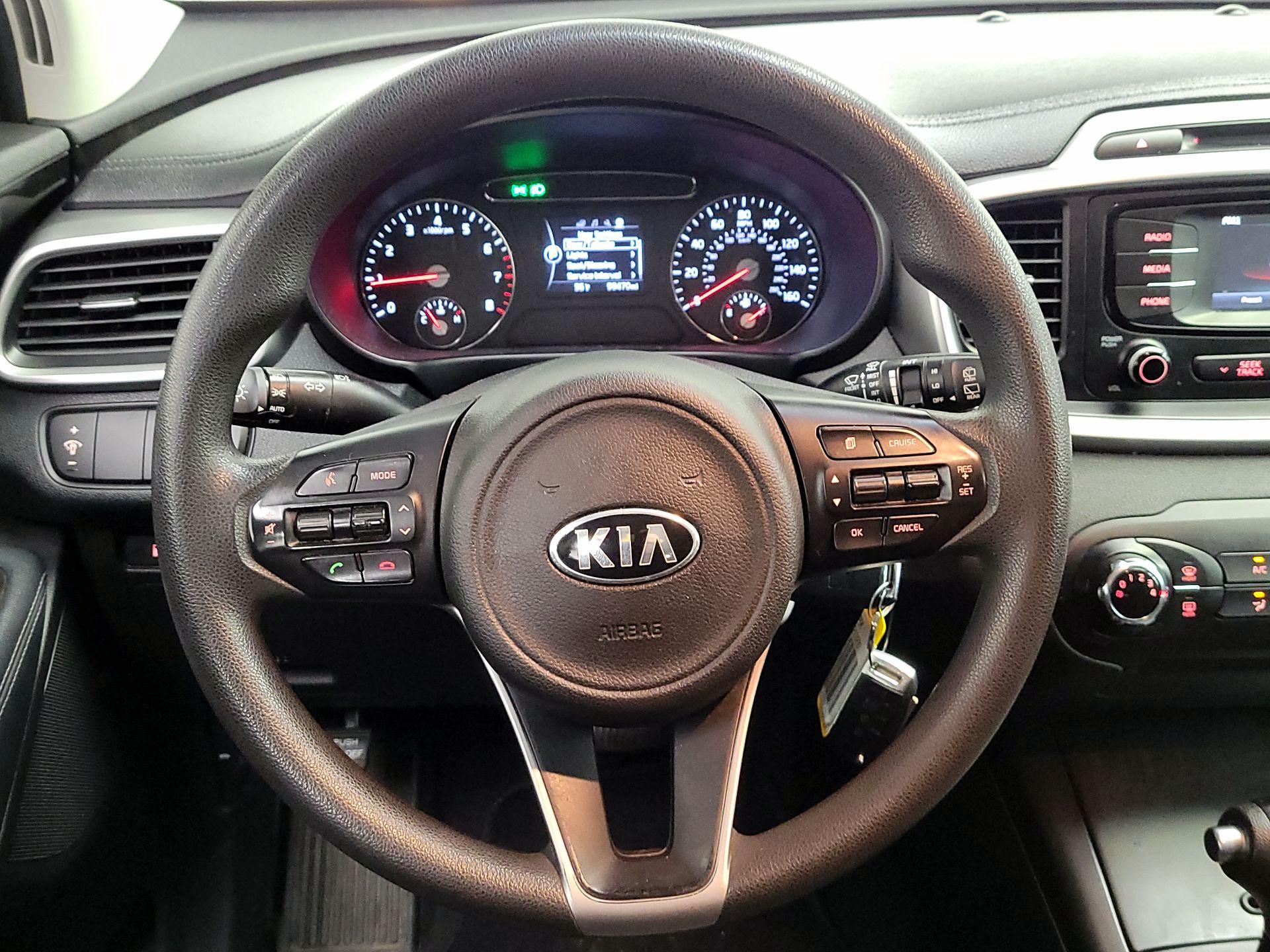 Thumbnail: 2017 Kia Sorento - 10