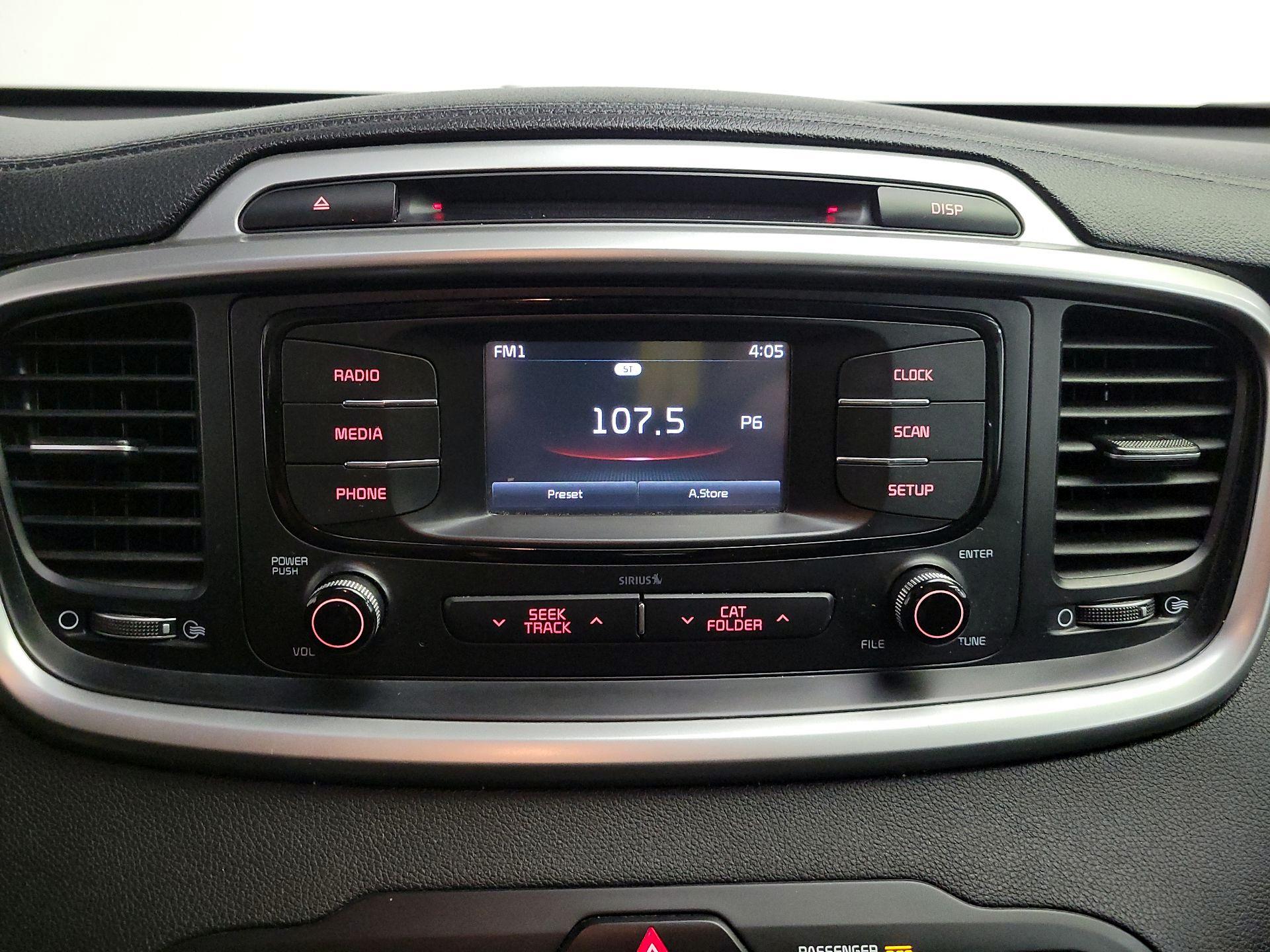 Thumbnail: 2017 Kia Sorento - 15