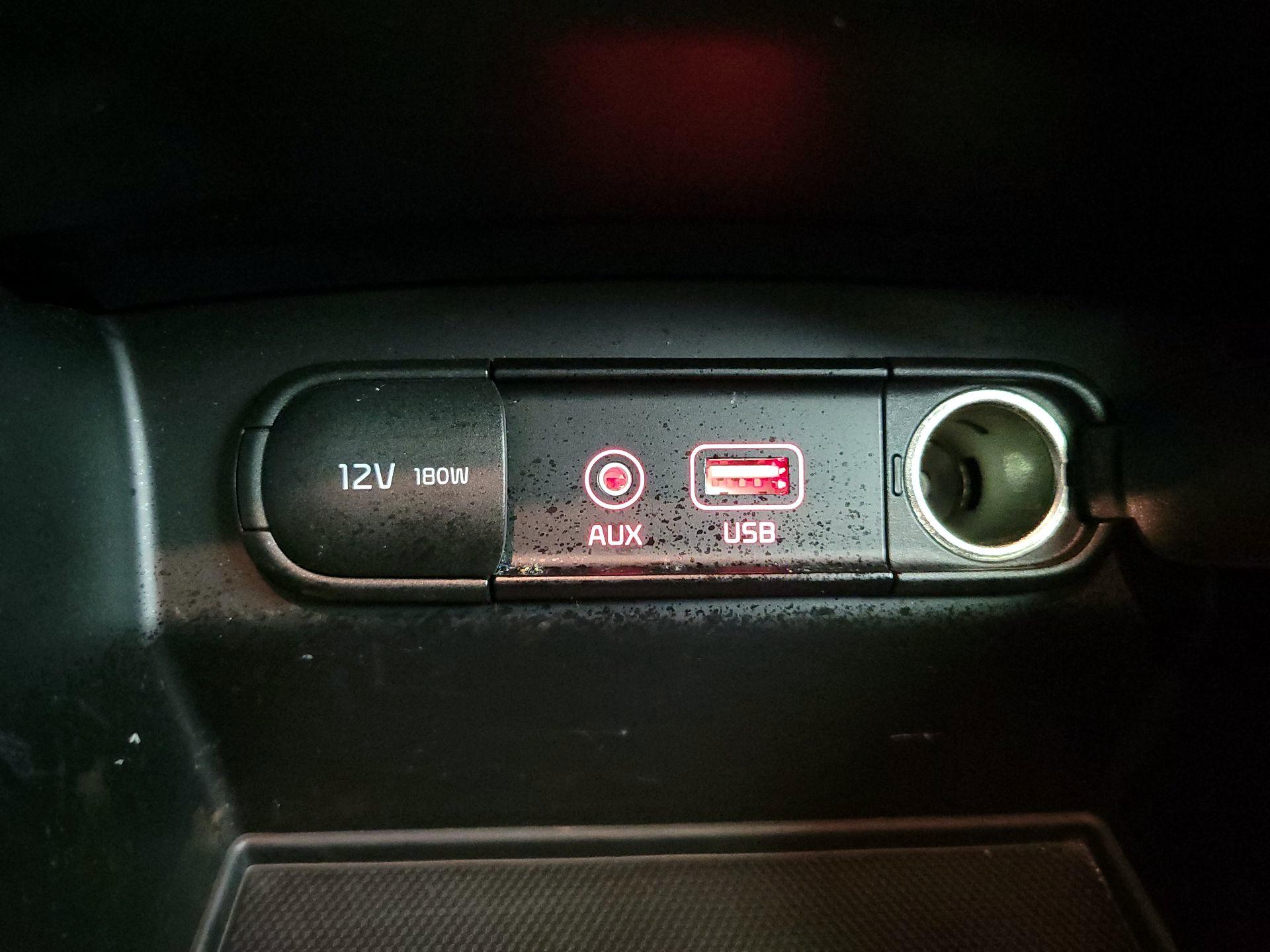 Thumbnail: 2017 Kia Sorento - 18