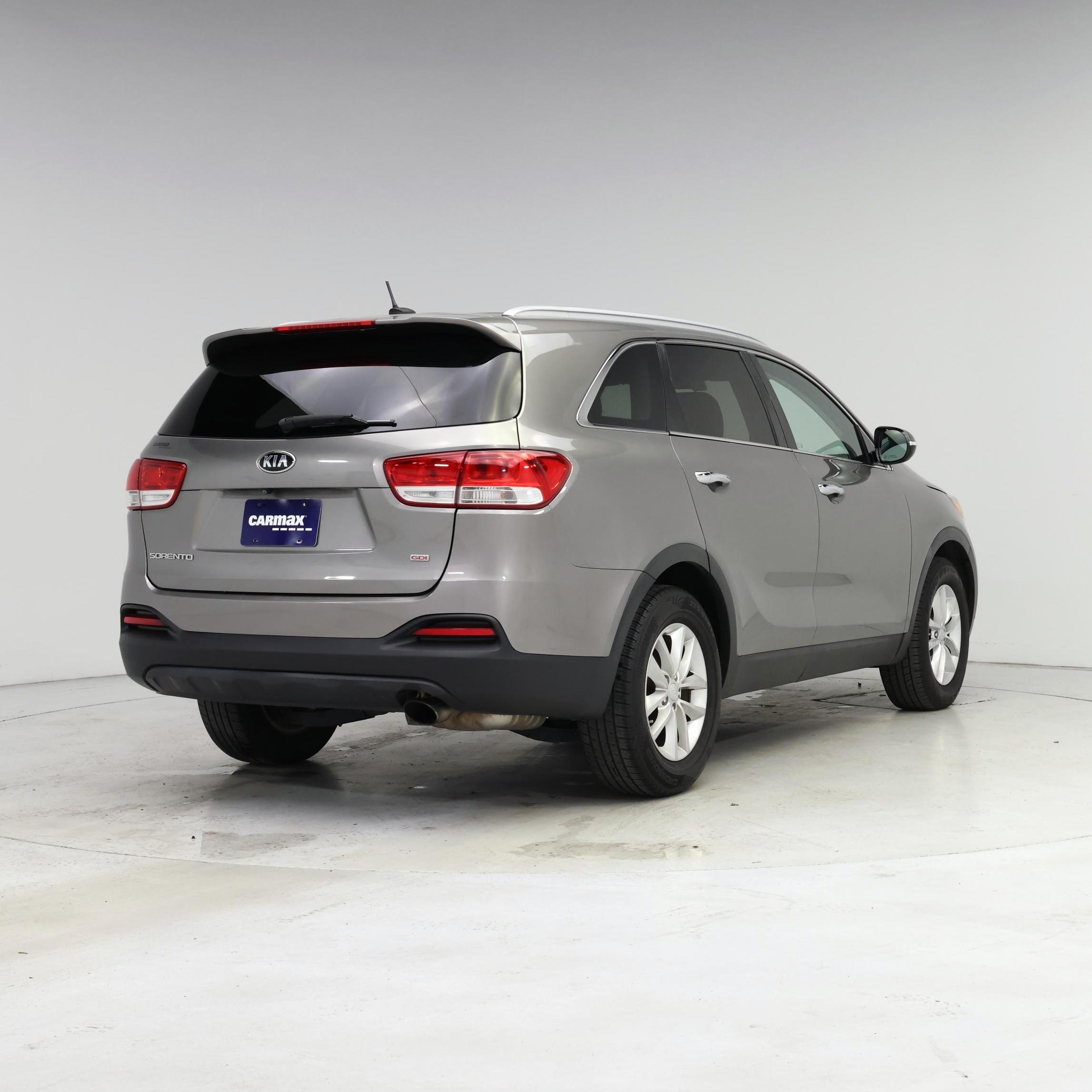 Thumbnail: 2017 Kia Sorento - 8