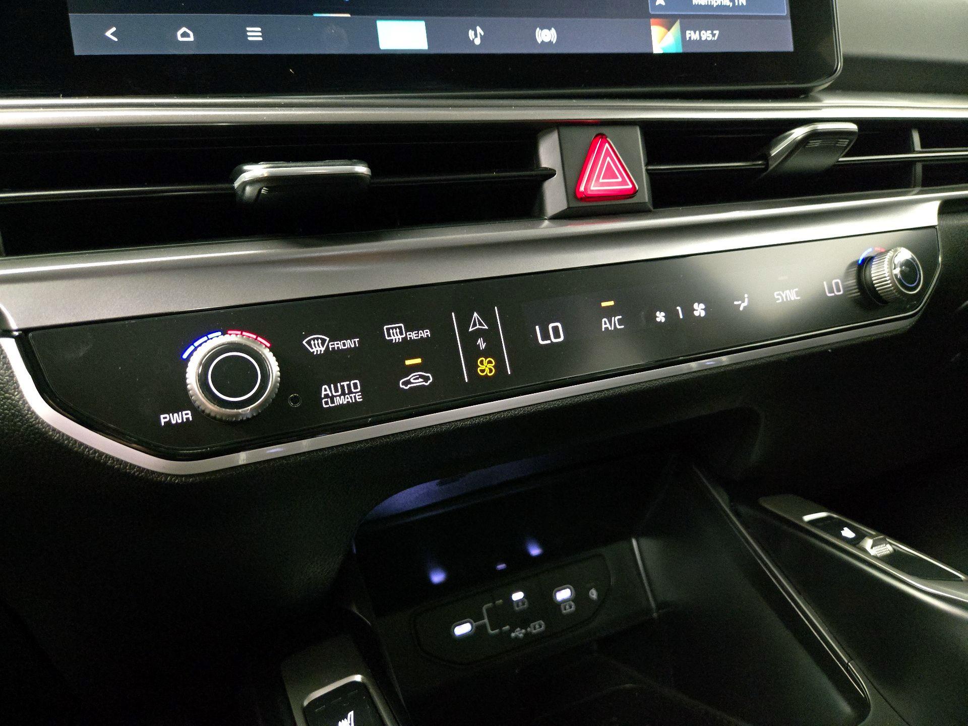Thumbnail: 2025 Kia Sorento - 17