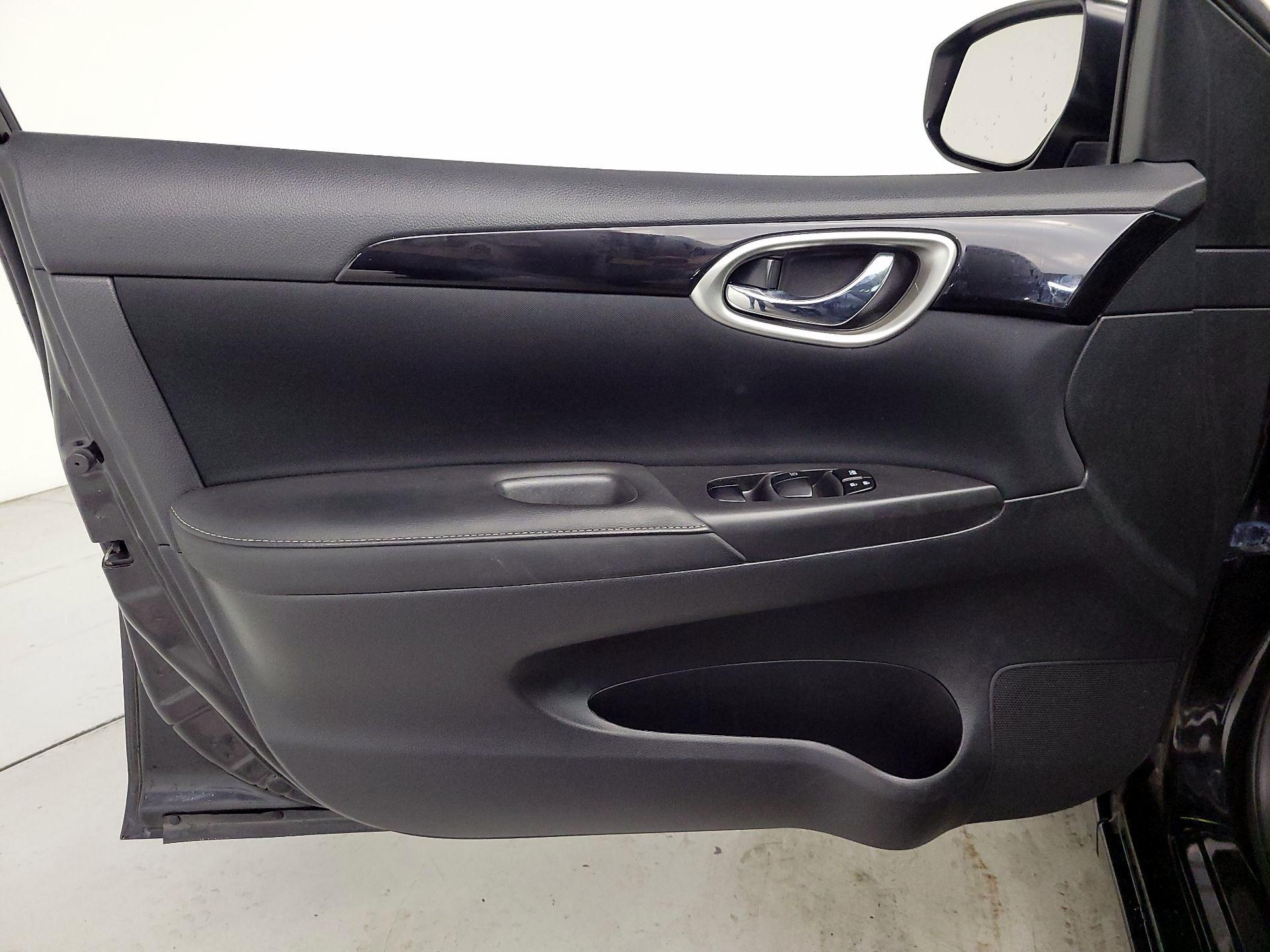 Thumbnail: 2018 Nissan Sentra - 12