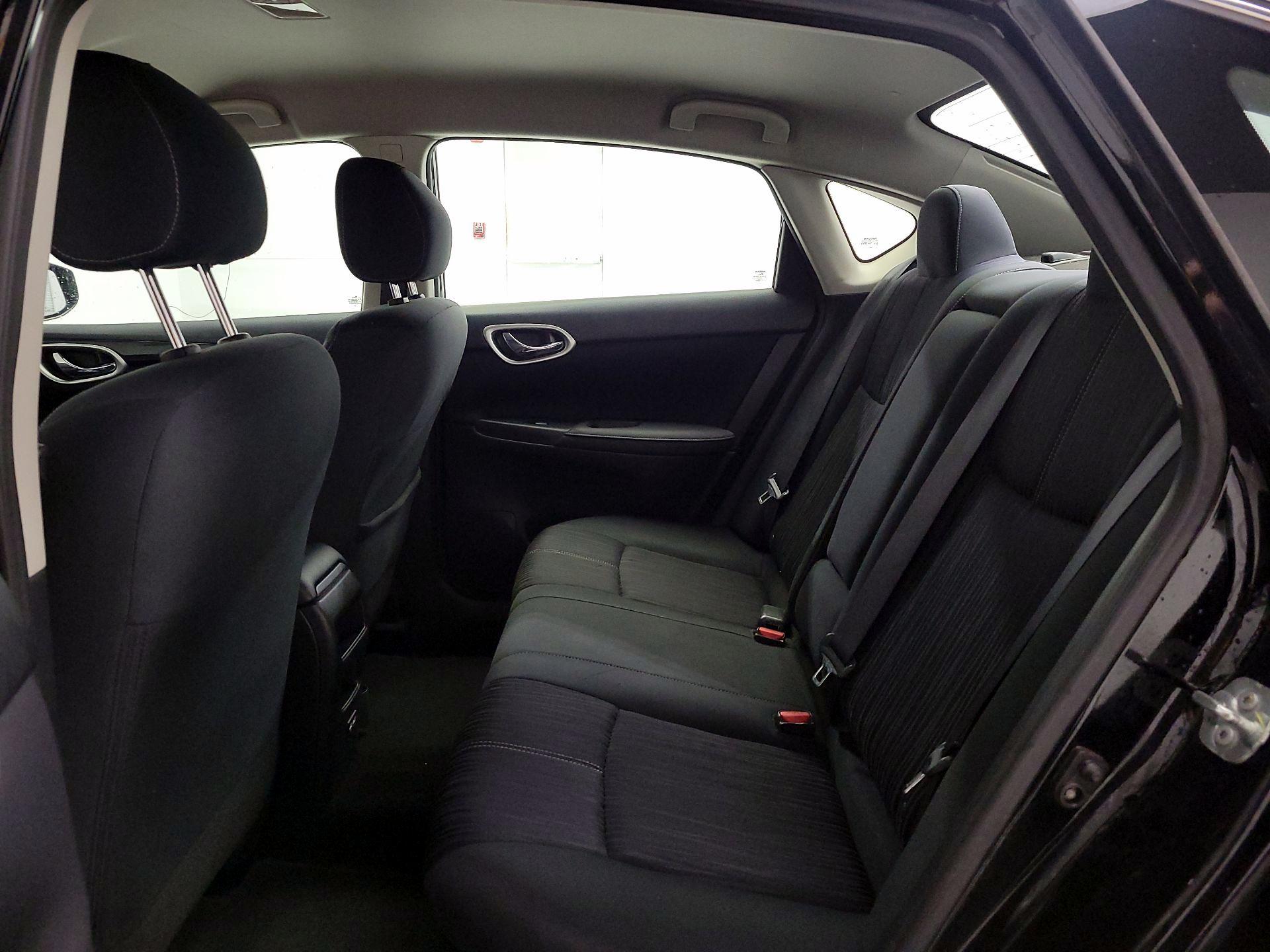 Thumbnail: 2018 Nissan Sentra - 19