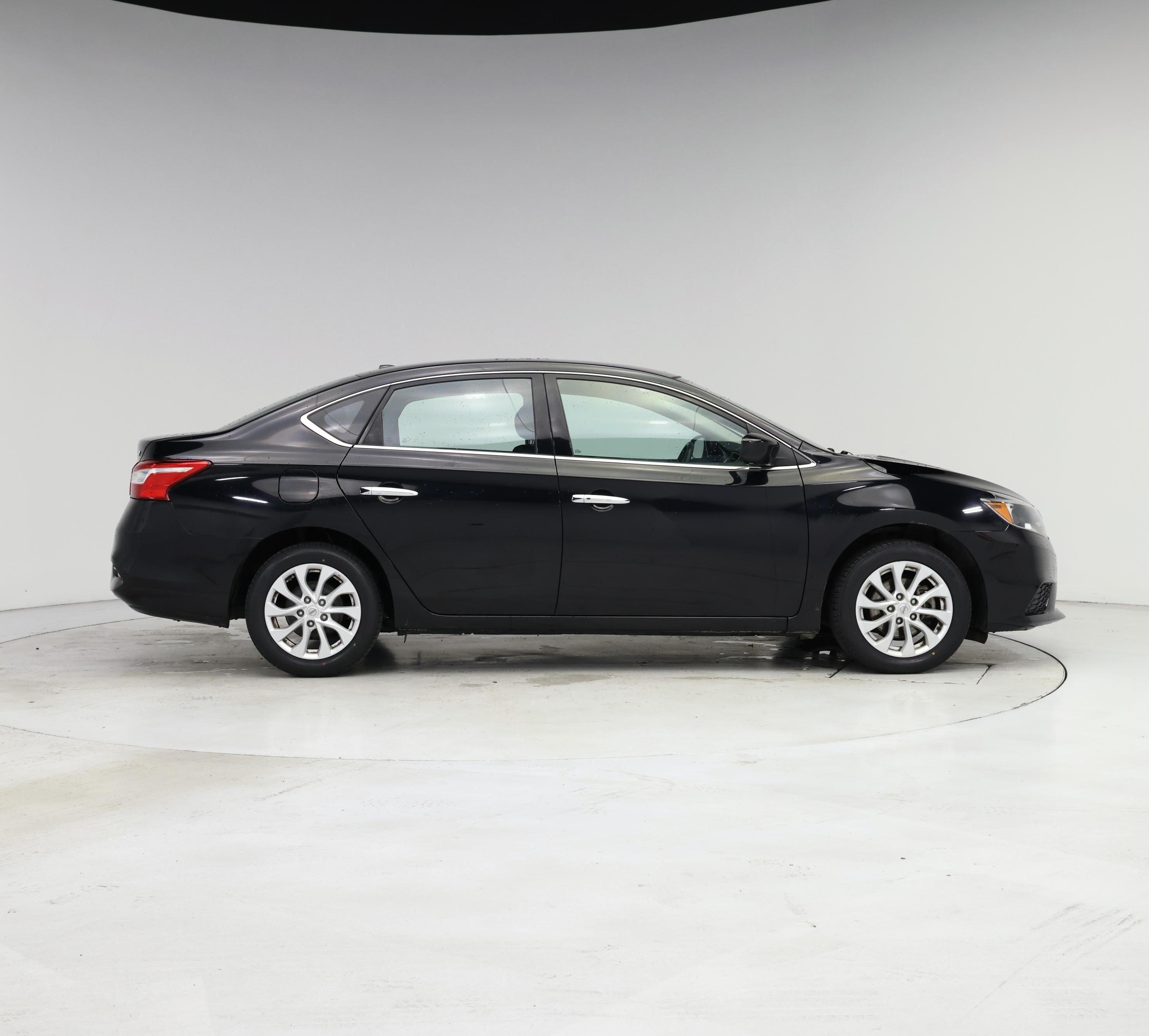 Thumbnail: 2018 Nissan Sentra - 7