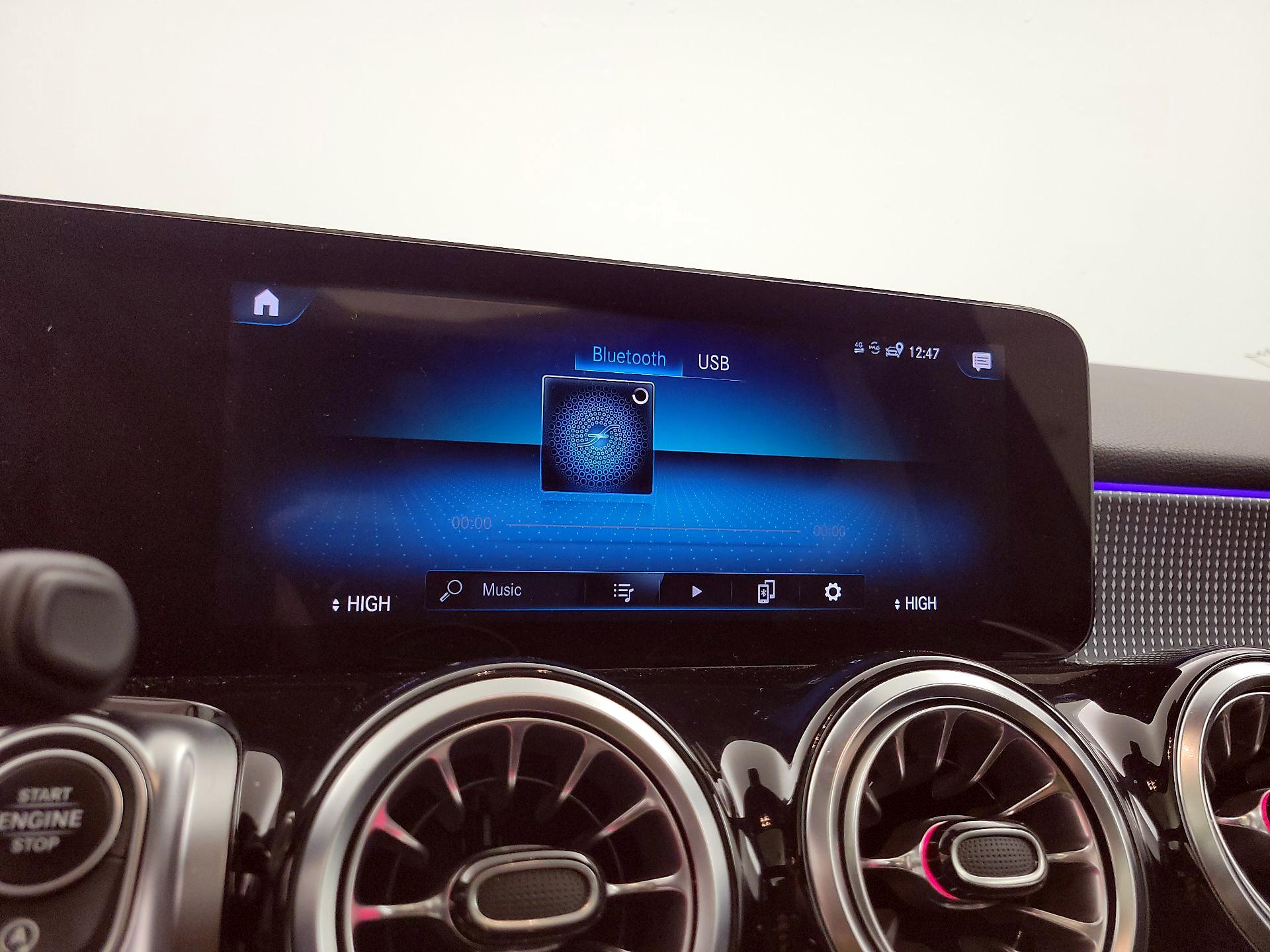 Thumbnail: 2023 Mercedes-Benz GLB - 15