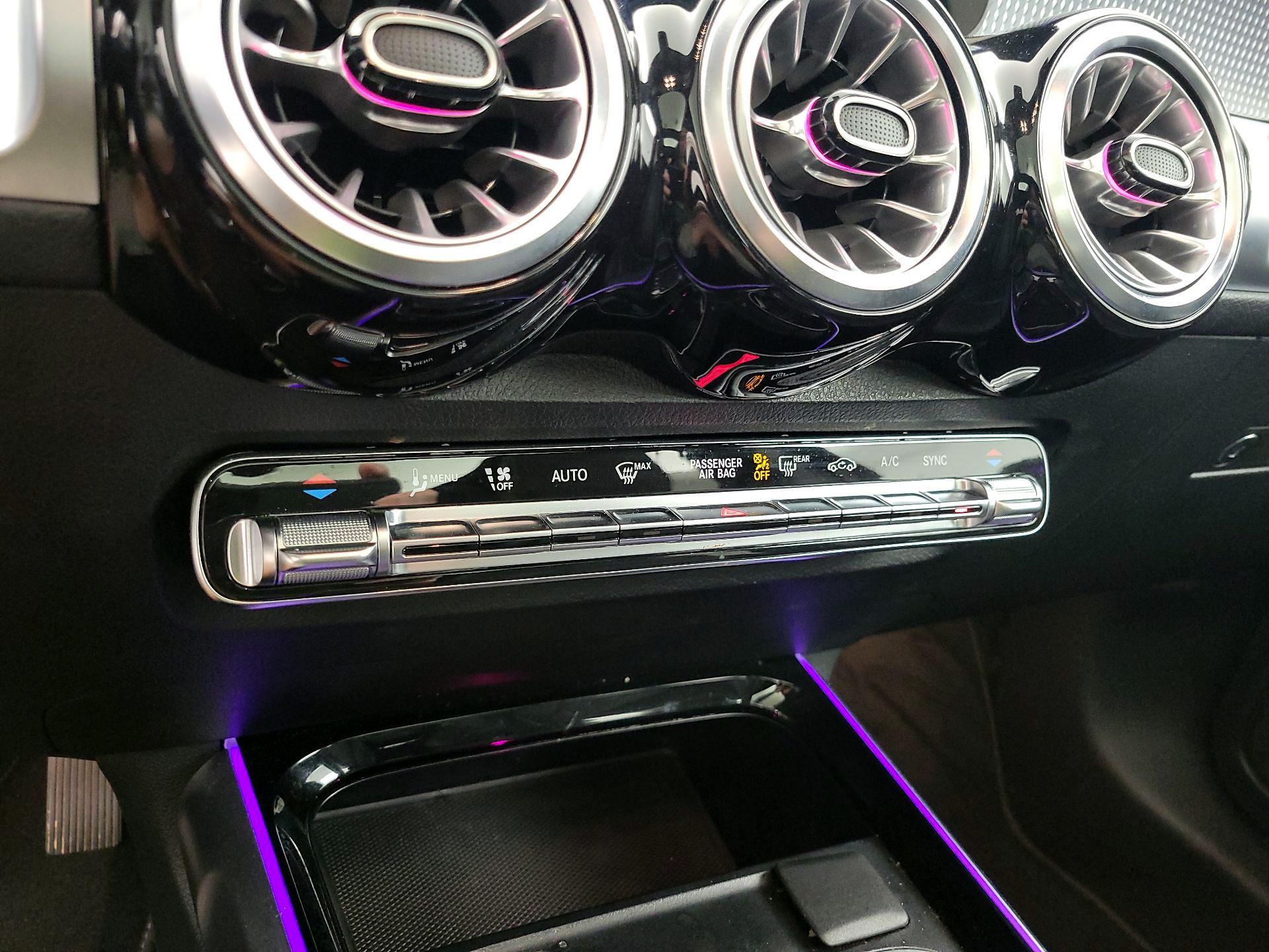 Thumbnail: 2023 Mercedes-Benz GLB - 16