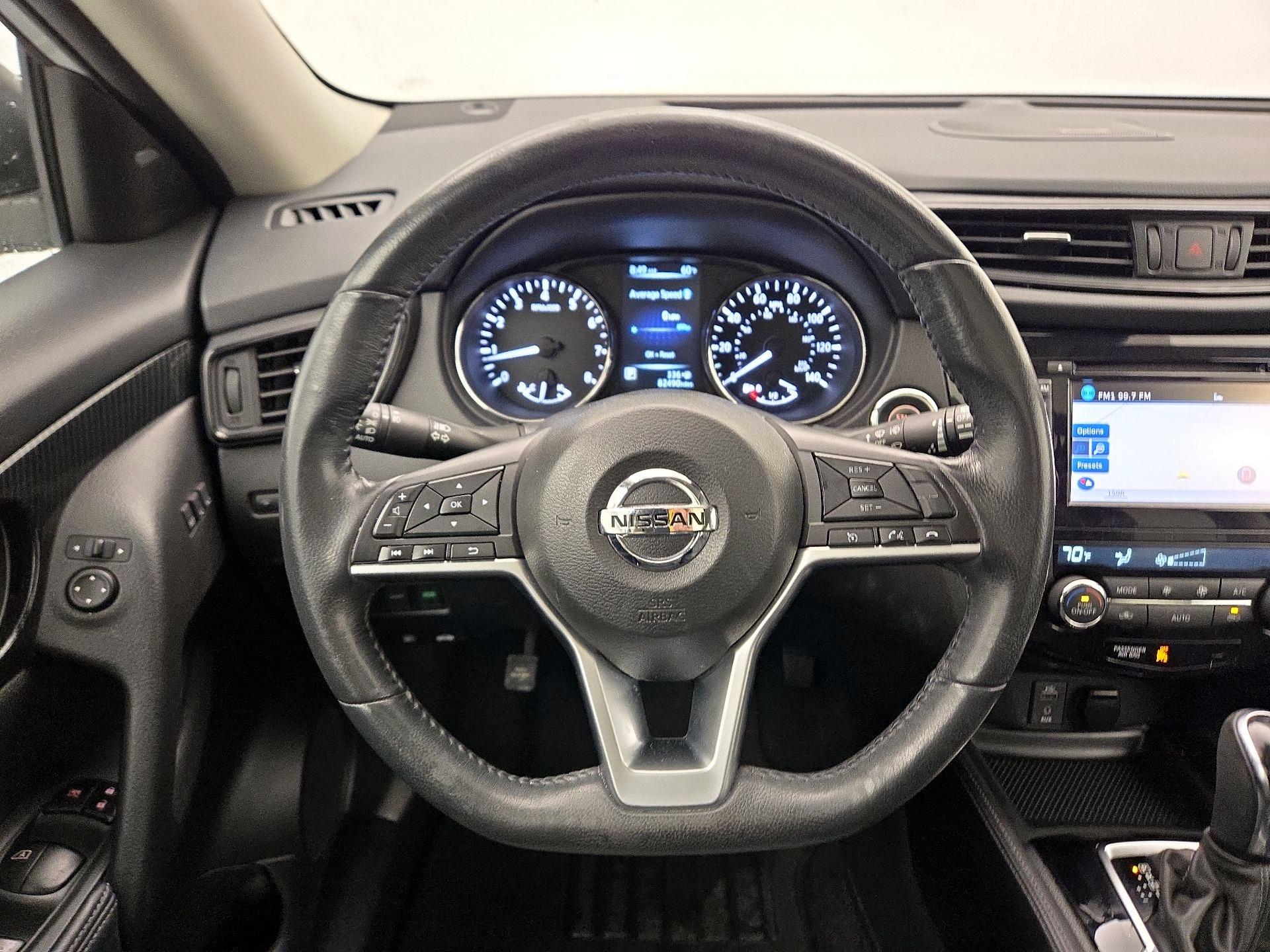 Thumbnail: 2017 Nissan Rogue - 10