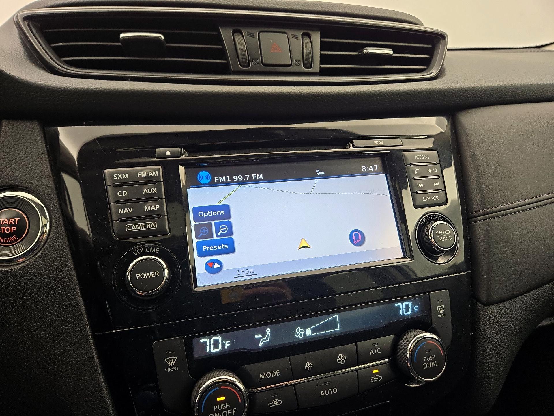 Thumbnail: 2017 Nissan Rogue - 14