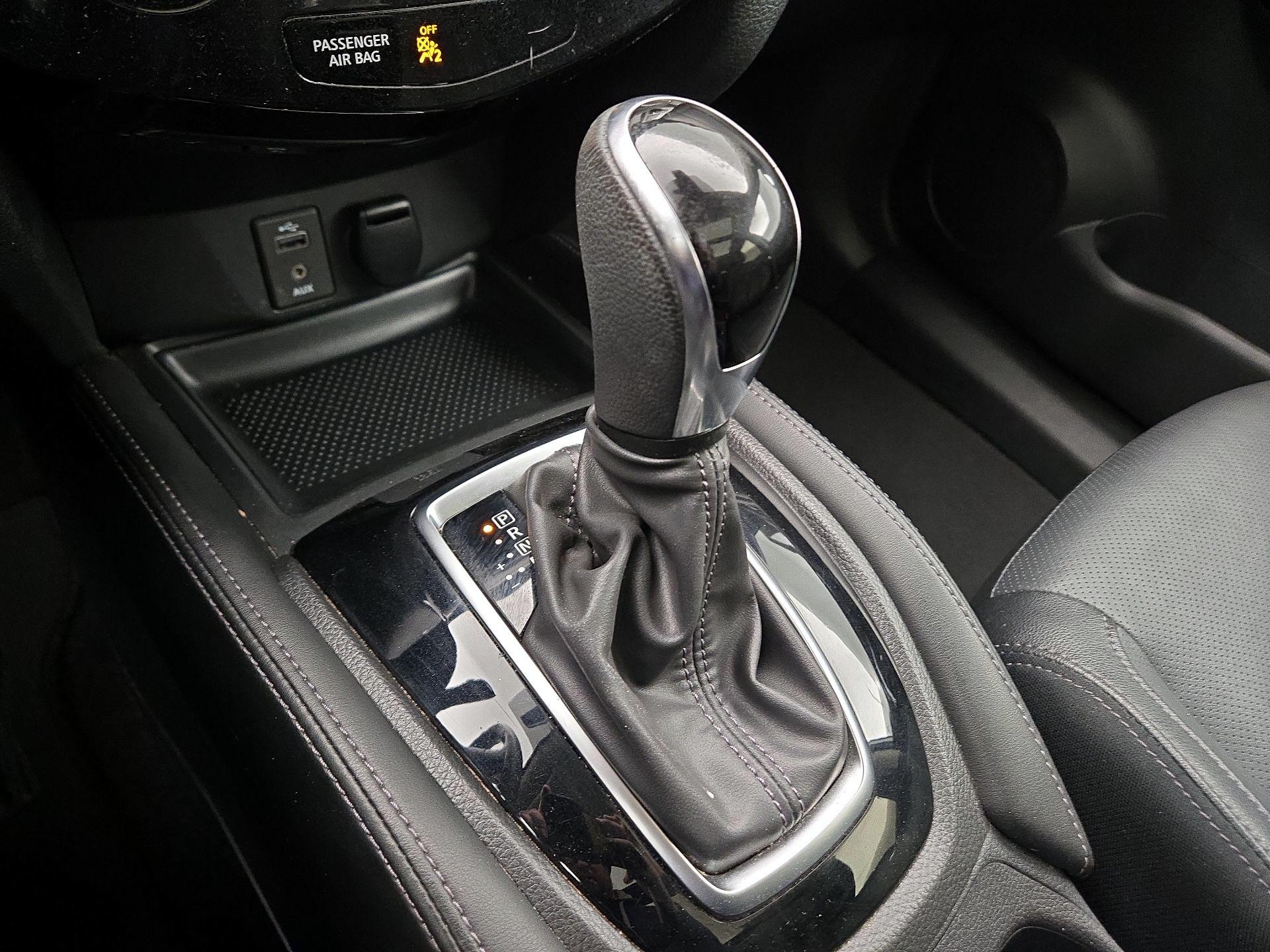 Thumbnail: 2017 Nissan Rogue - 18