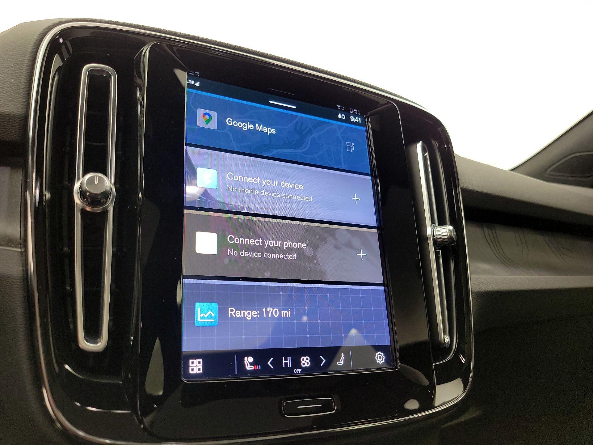 Thumbnail: 2023 Volvo C40 - 16