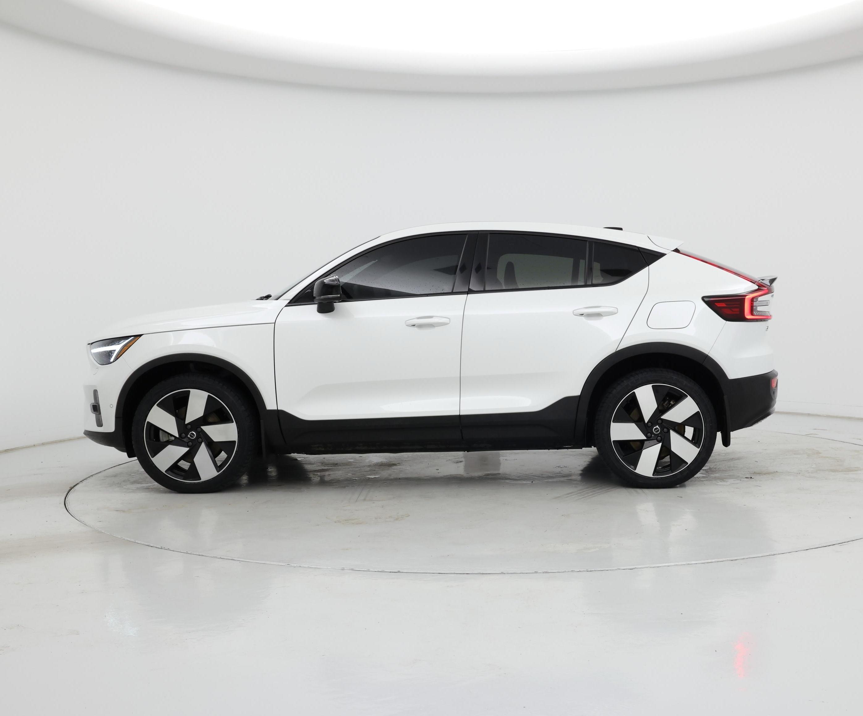 Thumbnail: 2023 Volvo C40 - 3