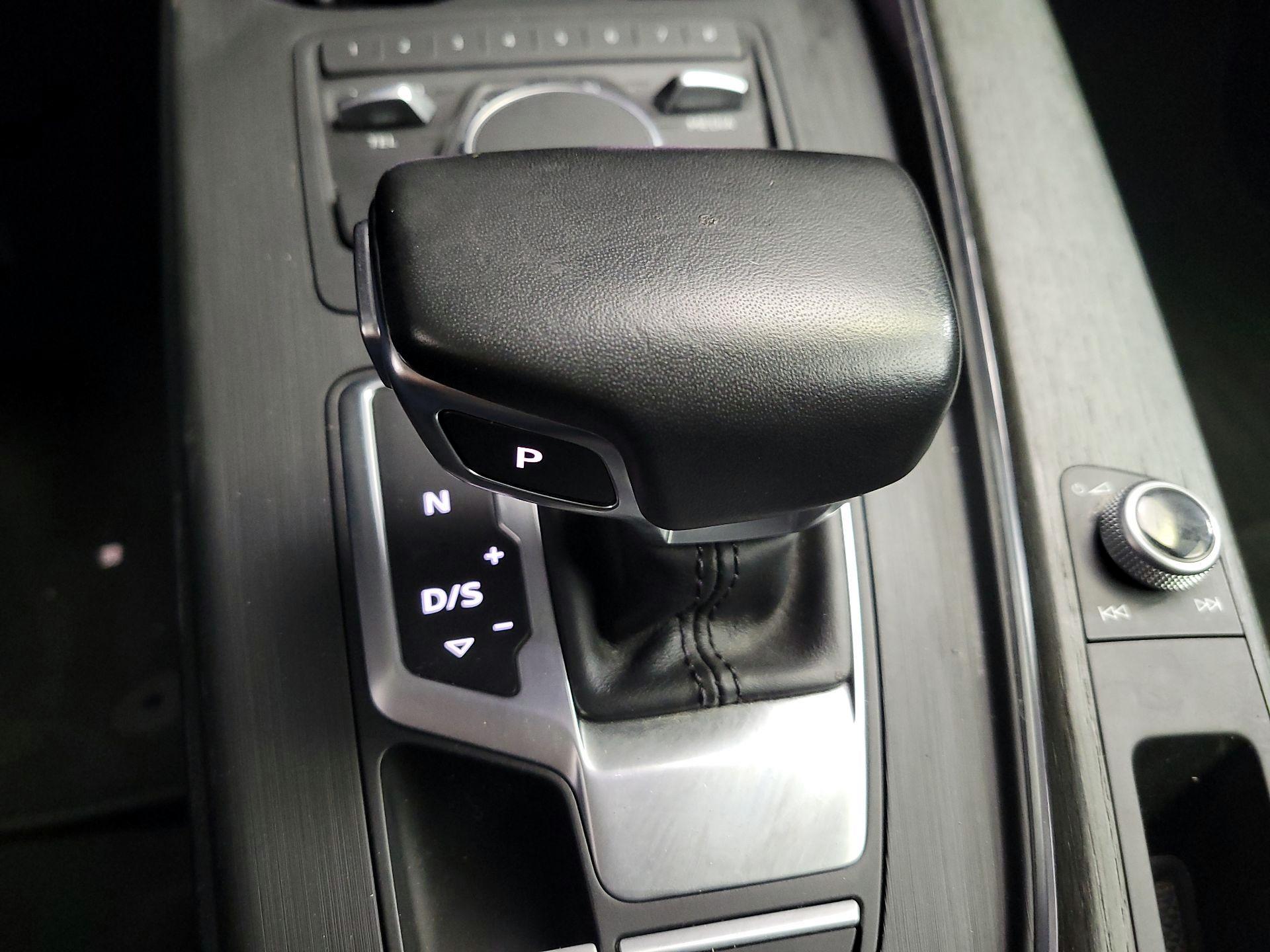 Thumbnail: 2018 Audi A4 - 17