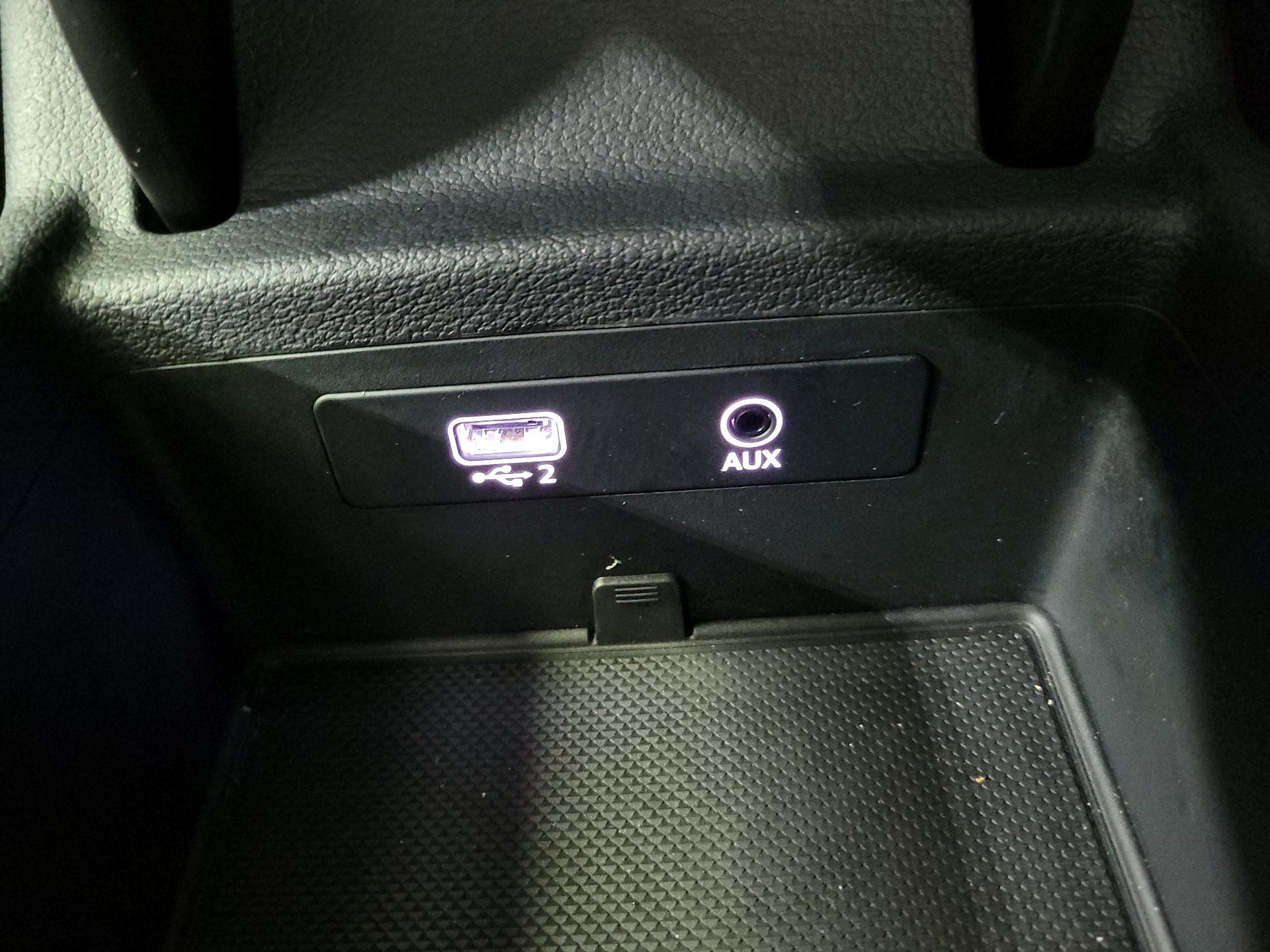 Thumbnail: 2018 Audi A4 - 18