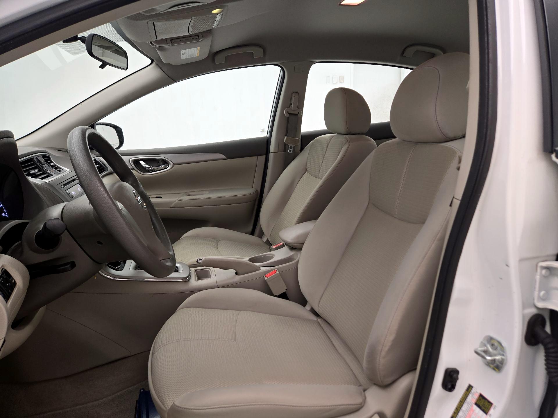 Thumbnail: 2014 Nissan Sentra - 11