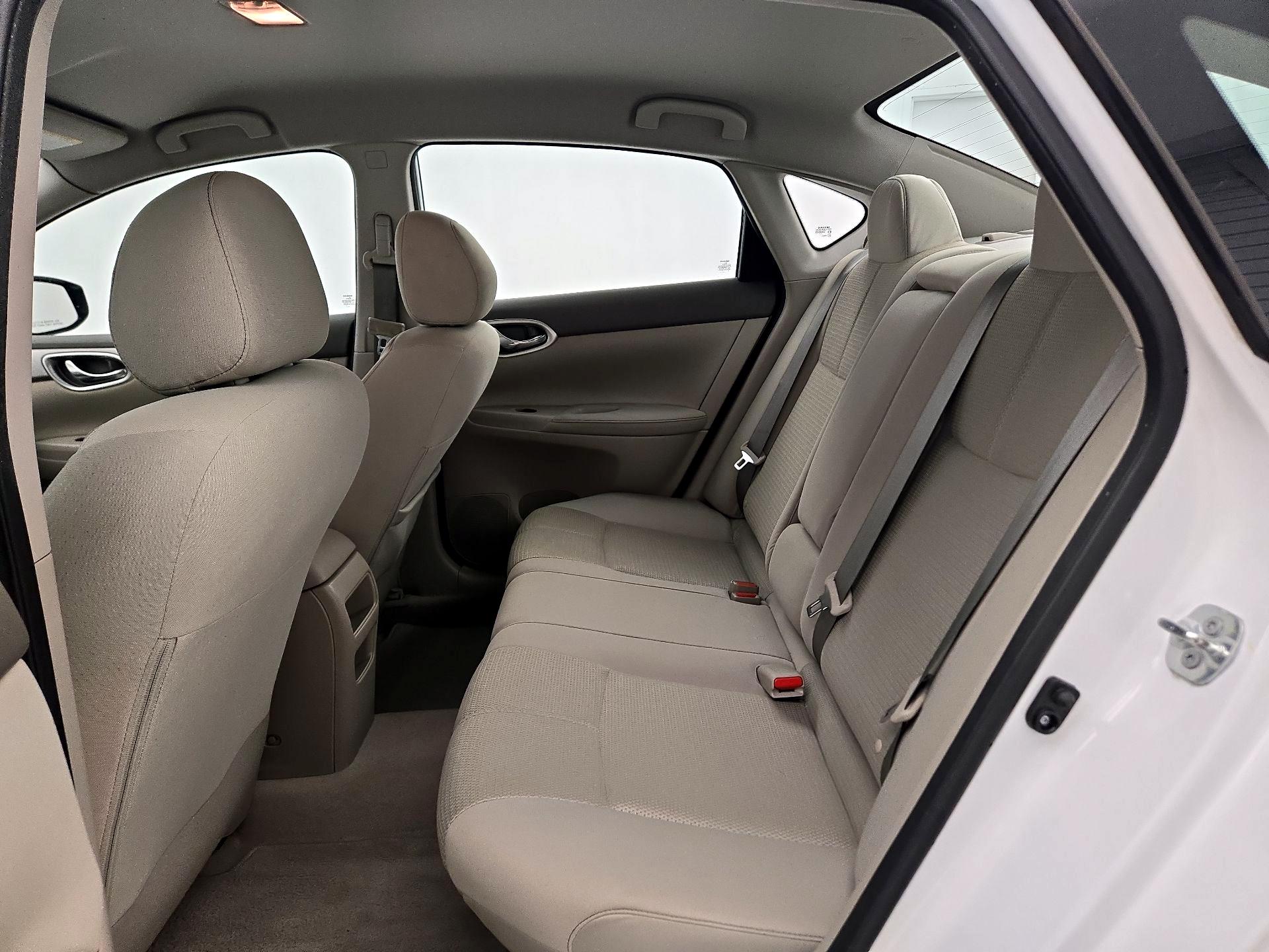 Thumbnail: 2014 Nissan Sentra - 18