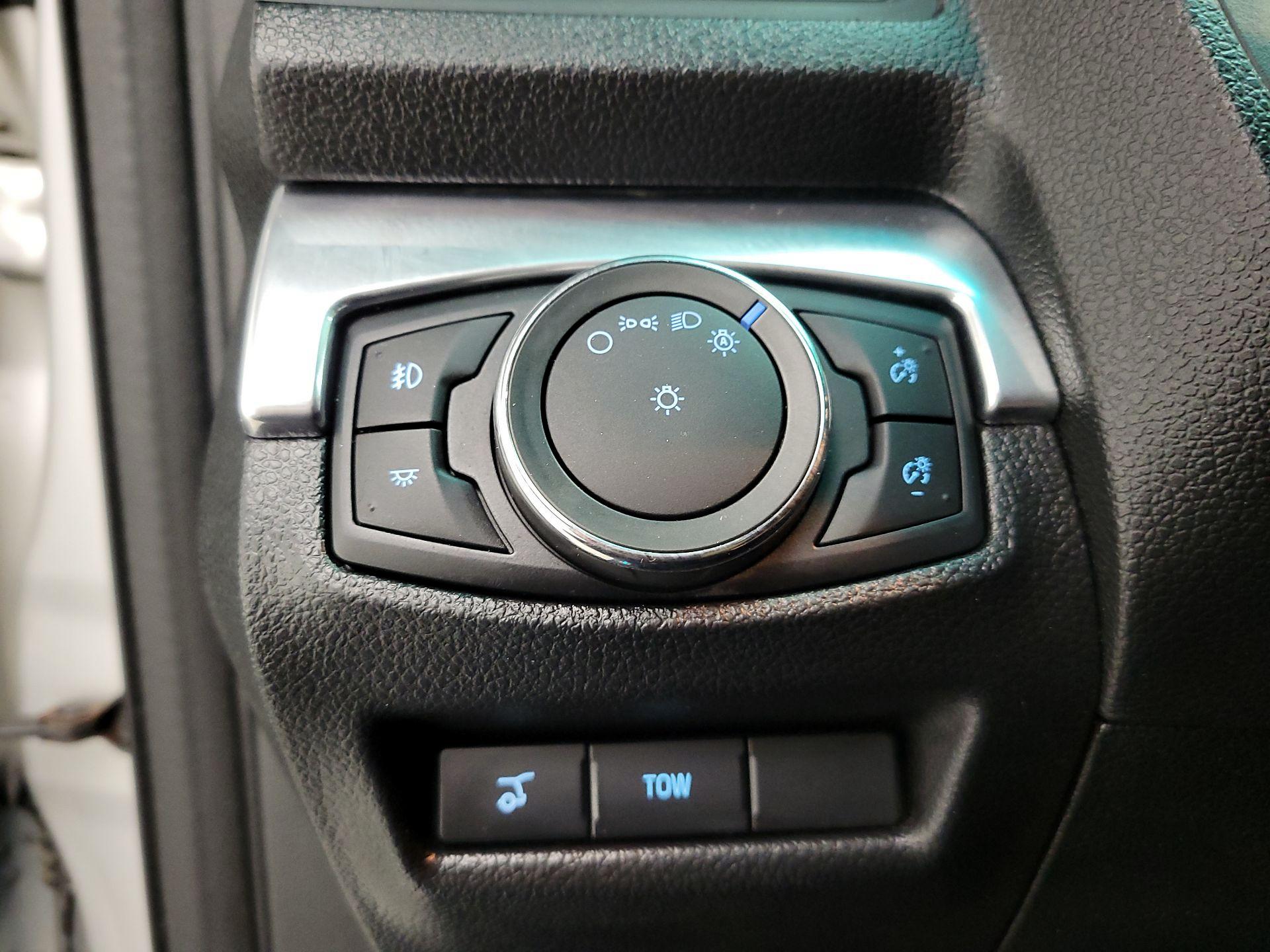 Thumbnail: 2017 Ford Explorer - 13