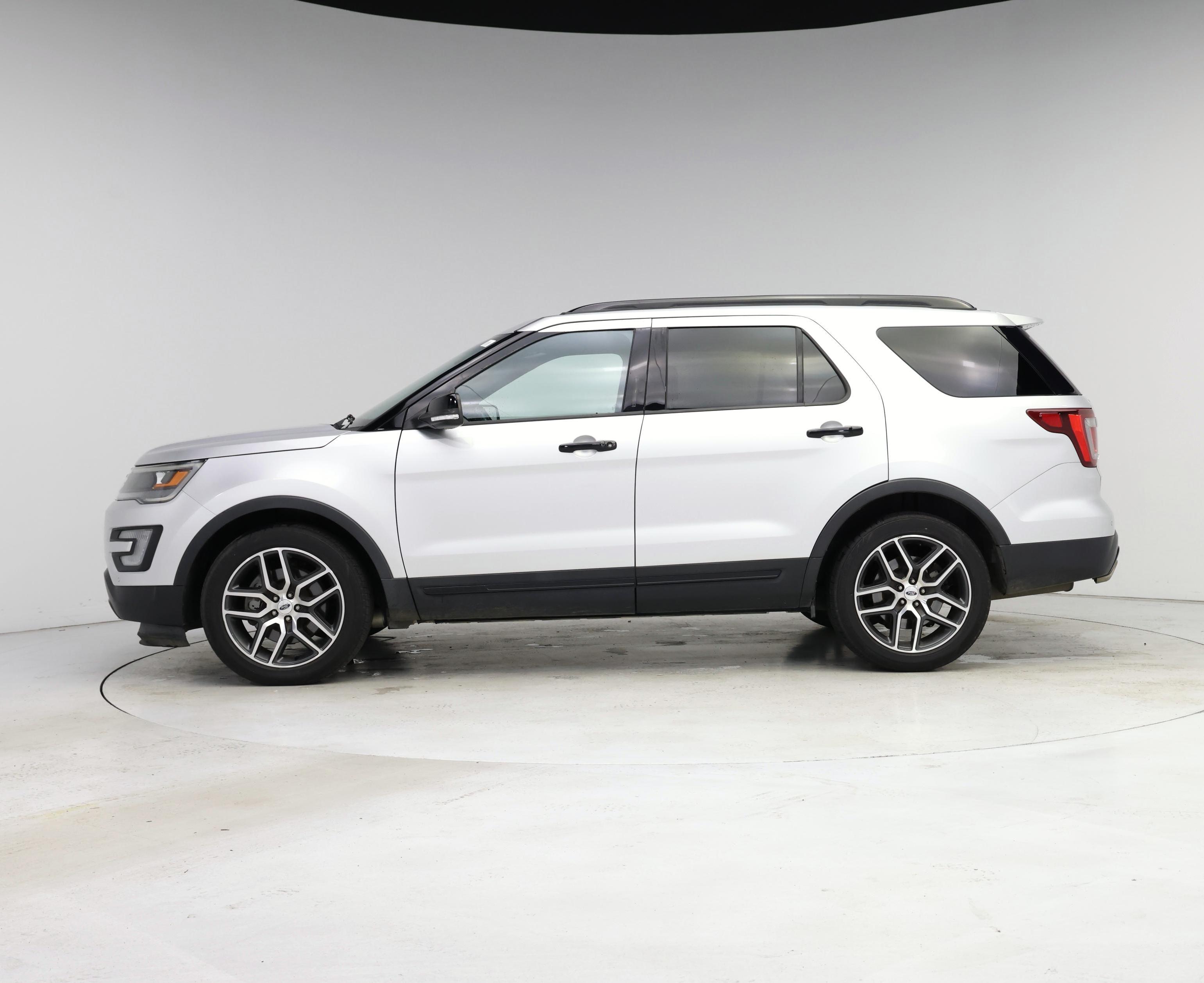 Thumbnail: 2017 Ford Explorer - 3