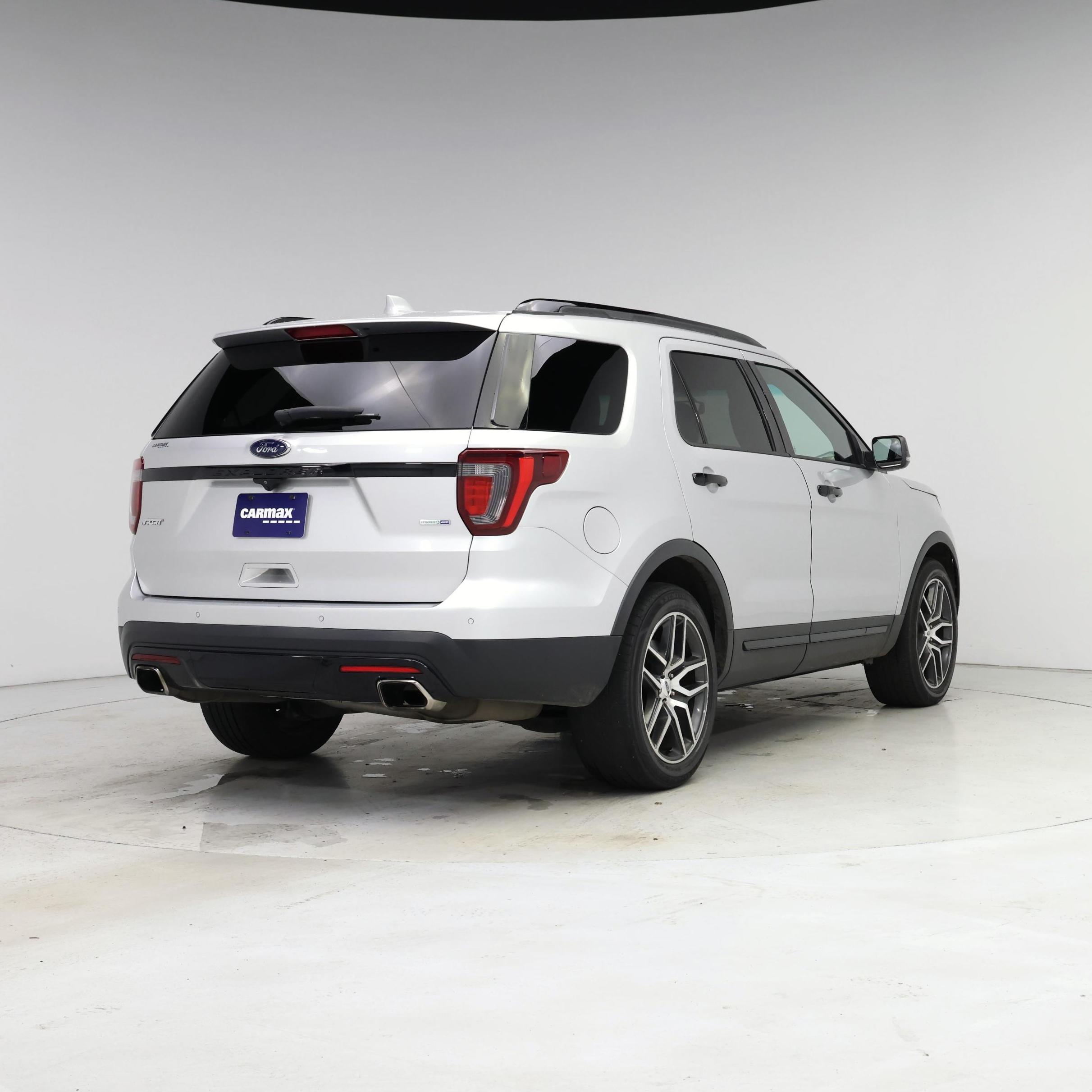 Thumbnail: 2017 Ford Explorer - 8