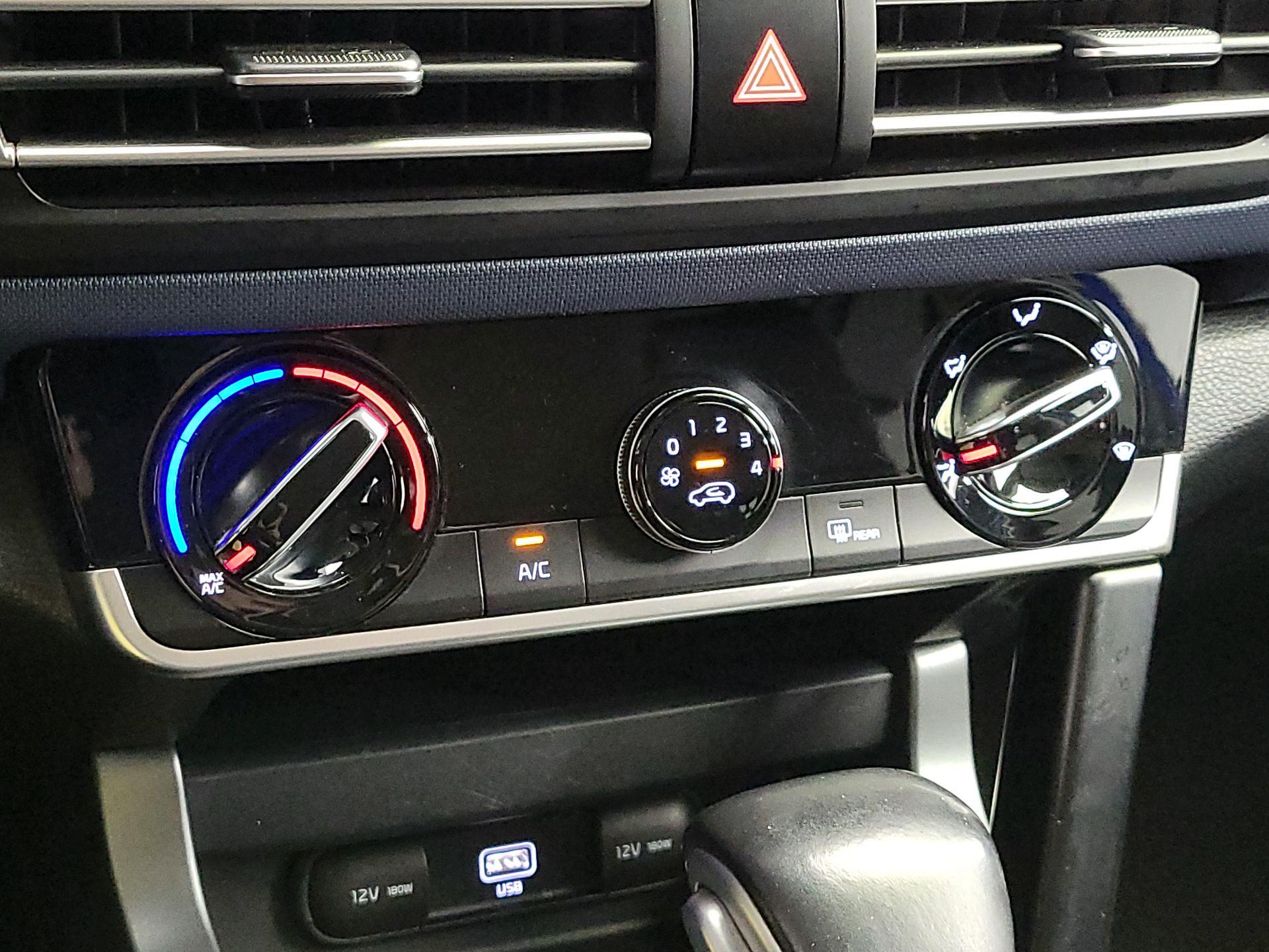 Thumbnail: 2021 Kia Seltos - 16