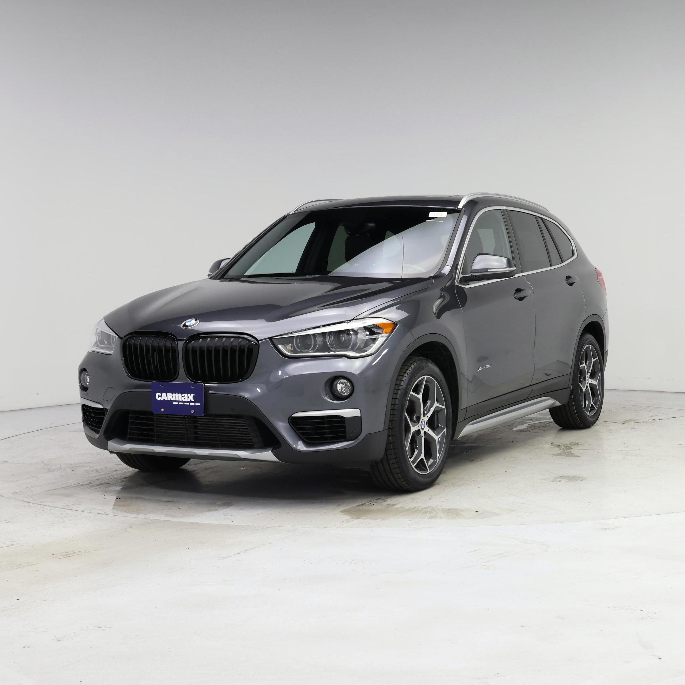 Thumbnail: 2017 BMW X1 - 4