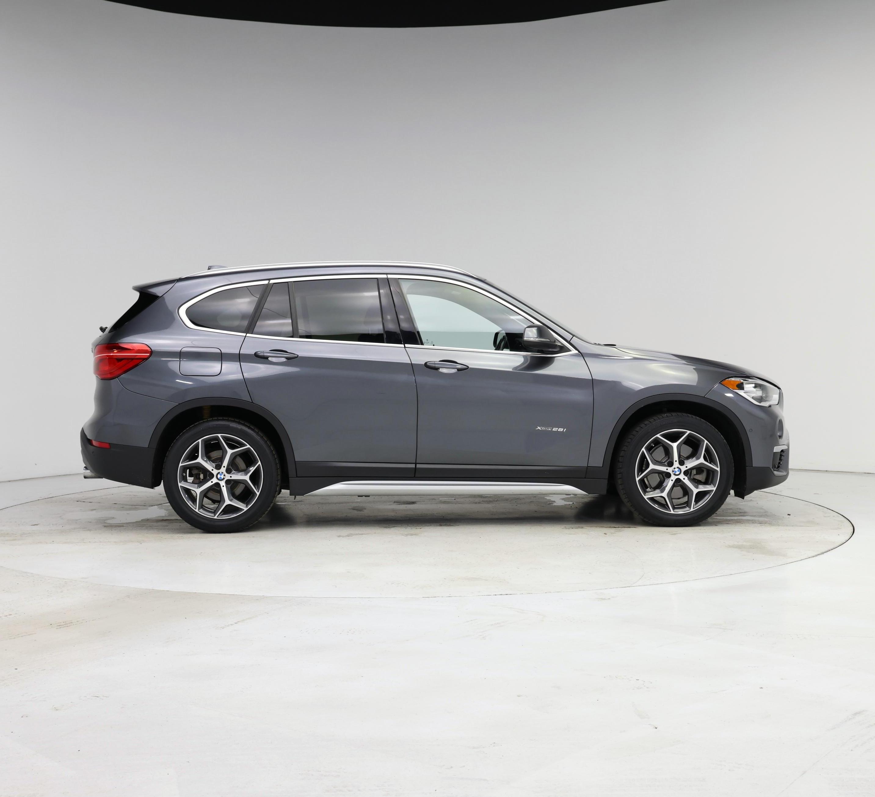 Thumbnail: 2017 BMW X1 - 7