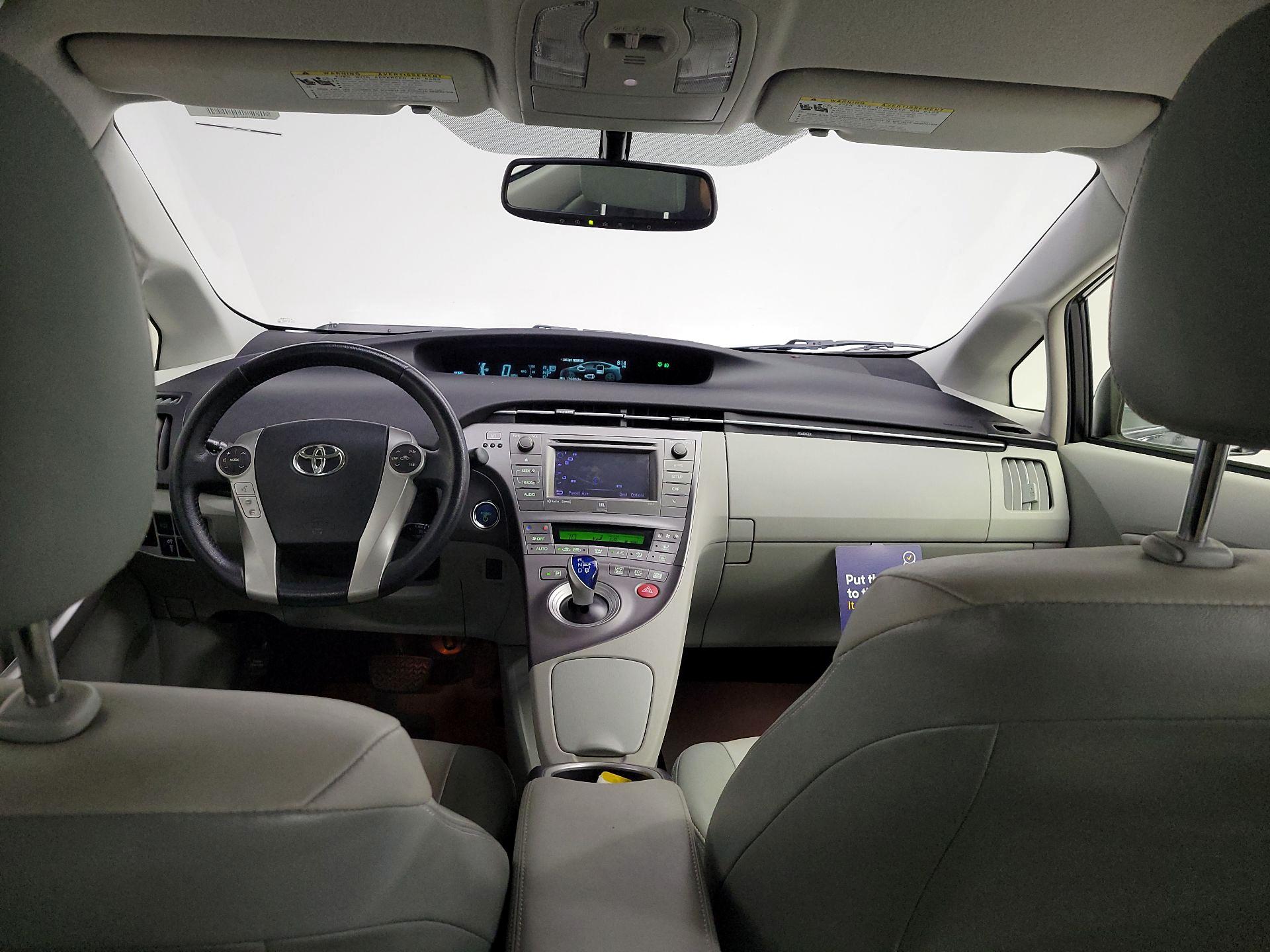 Thumbnail: 2015 Toyota Prius - 9