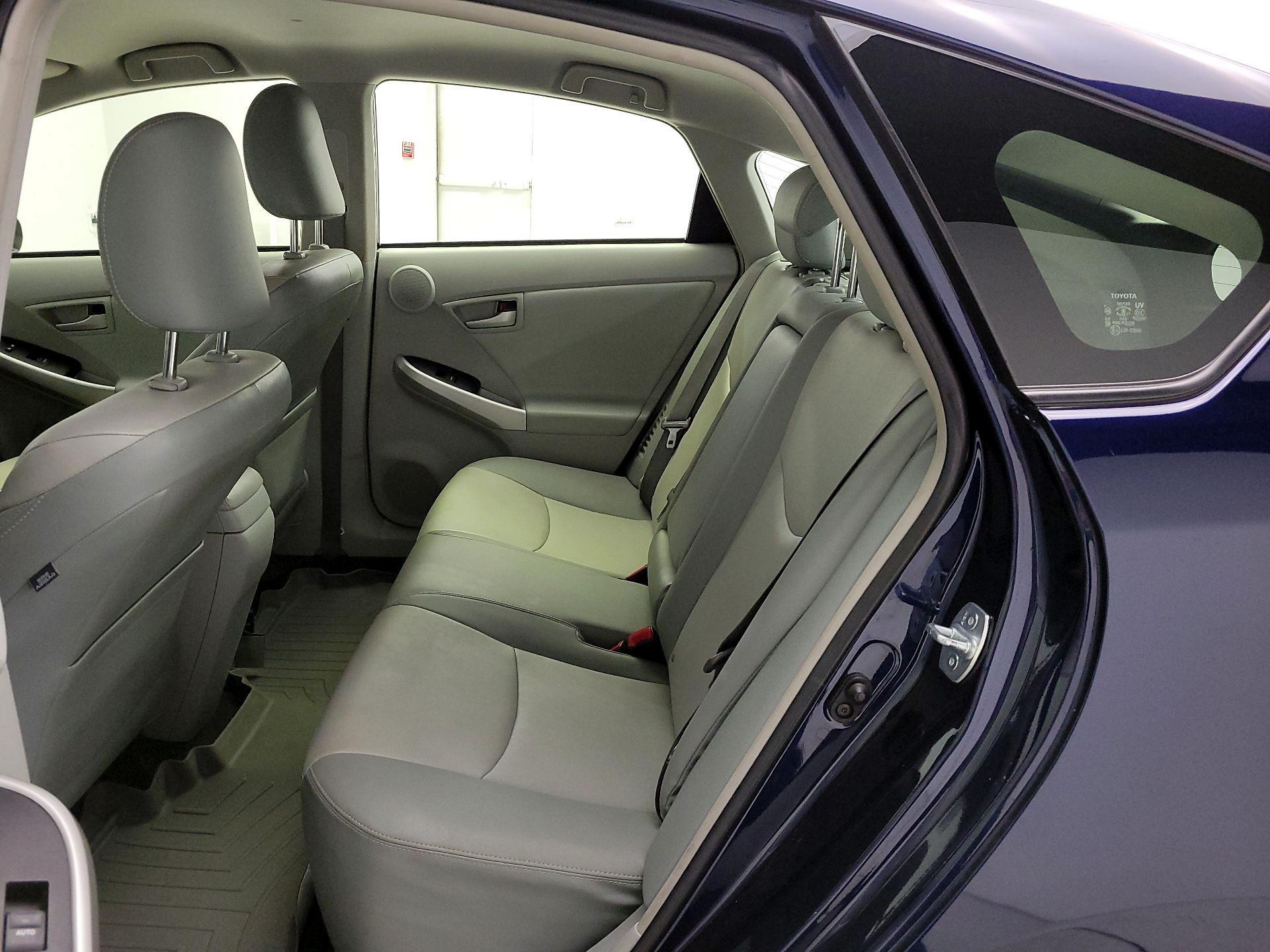 Thumbnail: 2015 Toyota Prius - 20