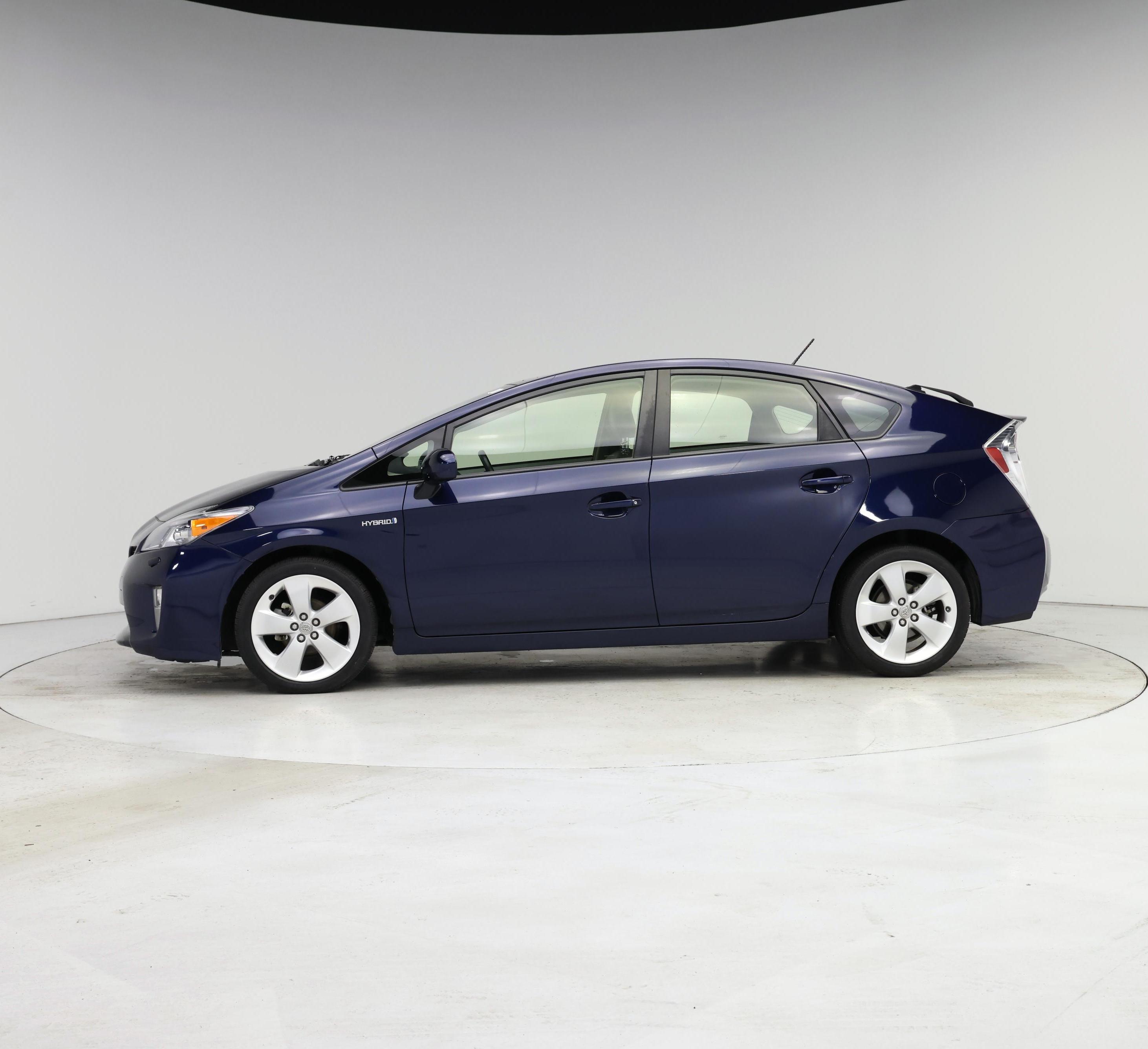 Thumbnail: 2015 Toyota Prius - 3