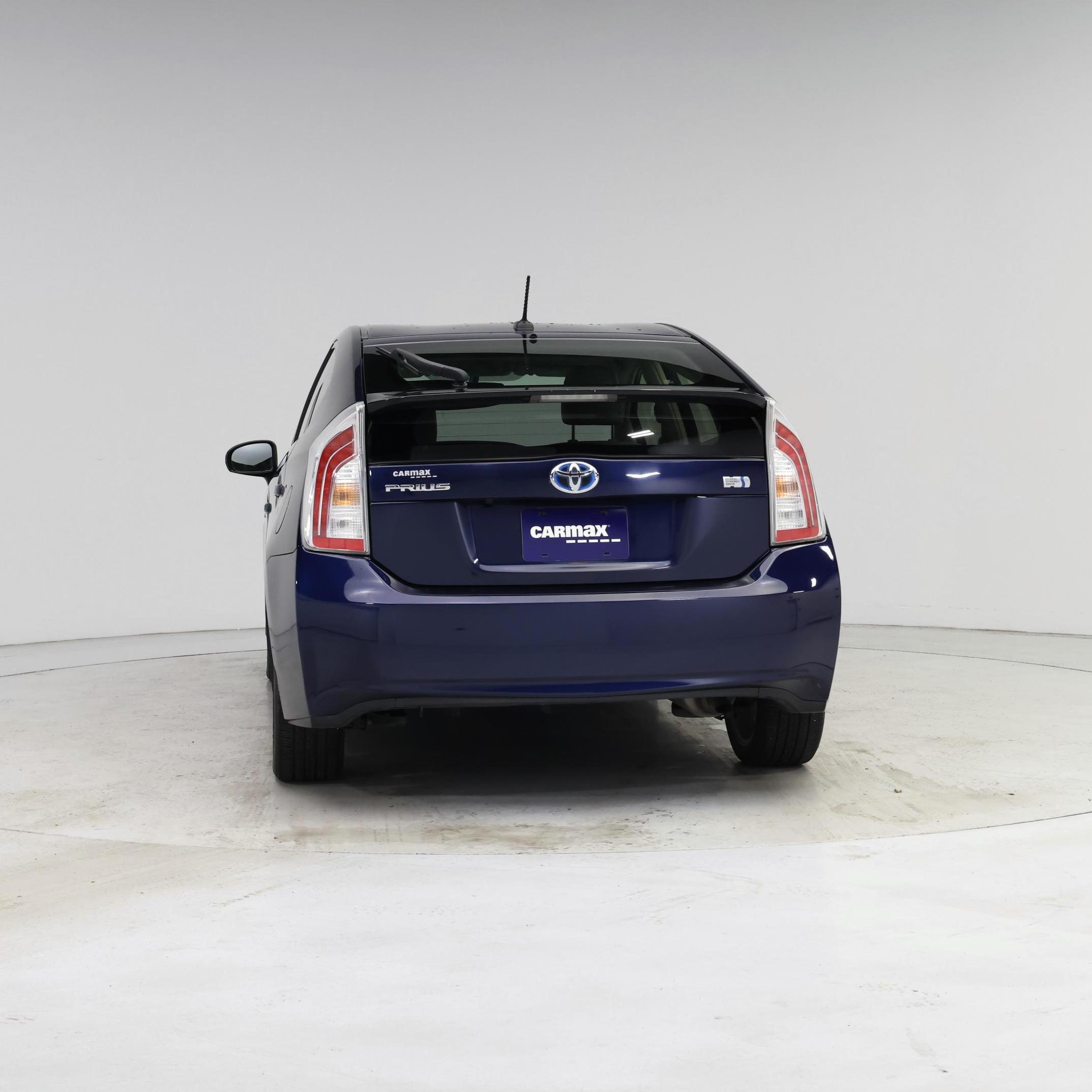 Thumbnail: 2015 Toyota Prius - 6