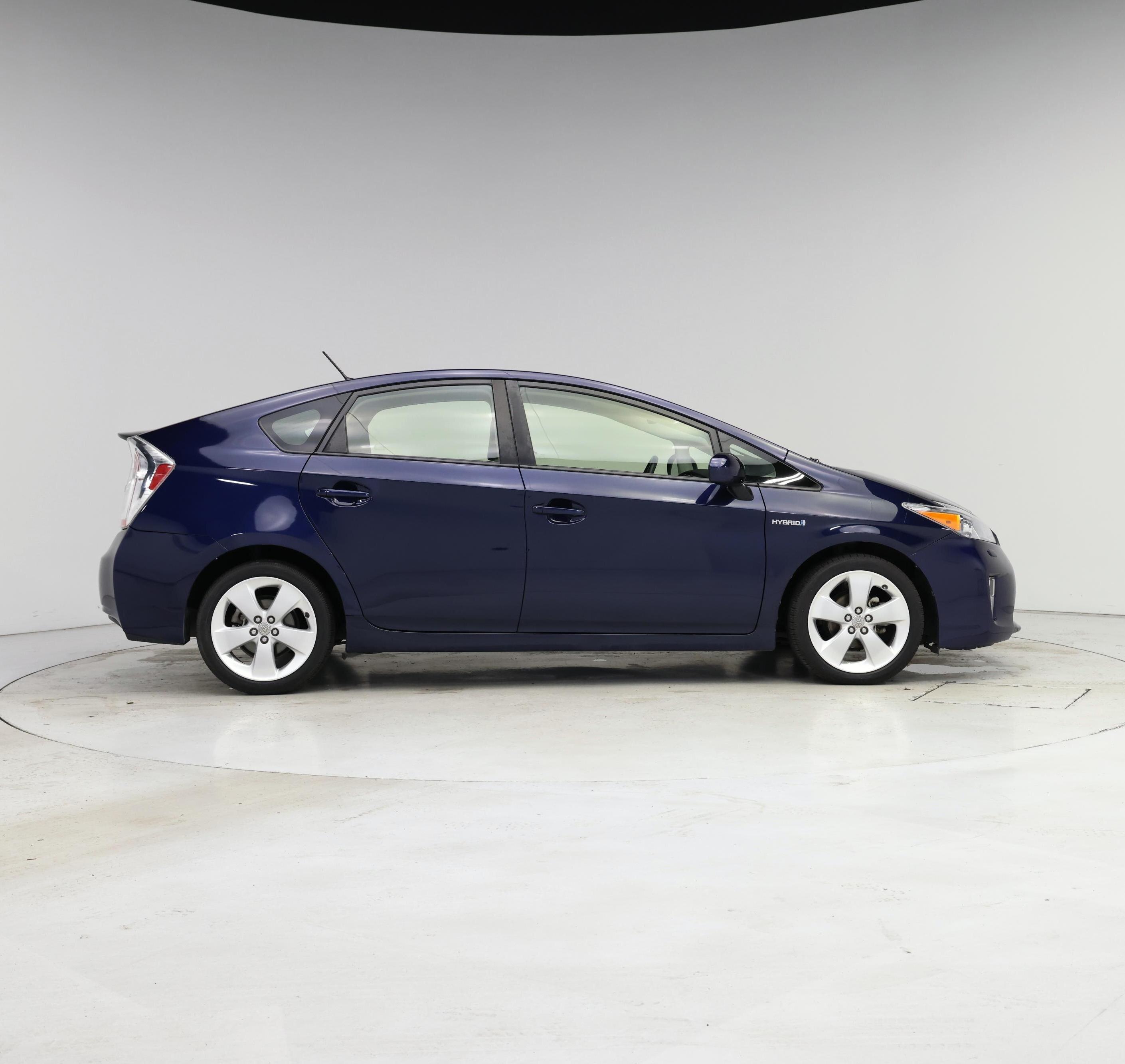 Thumbnail: 2015 Toyota Prius - 7