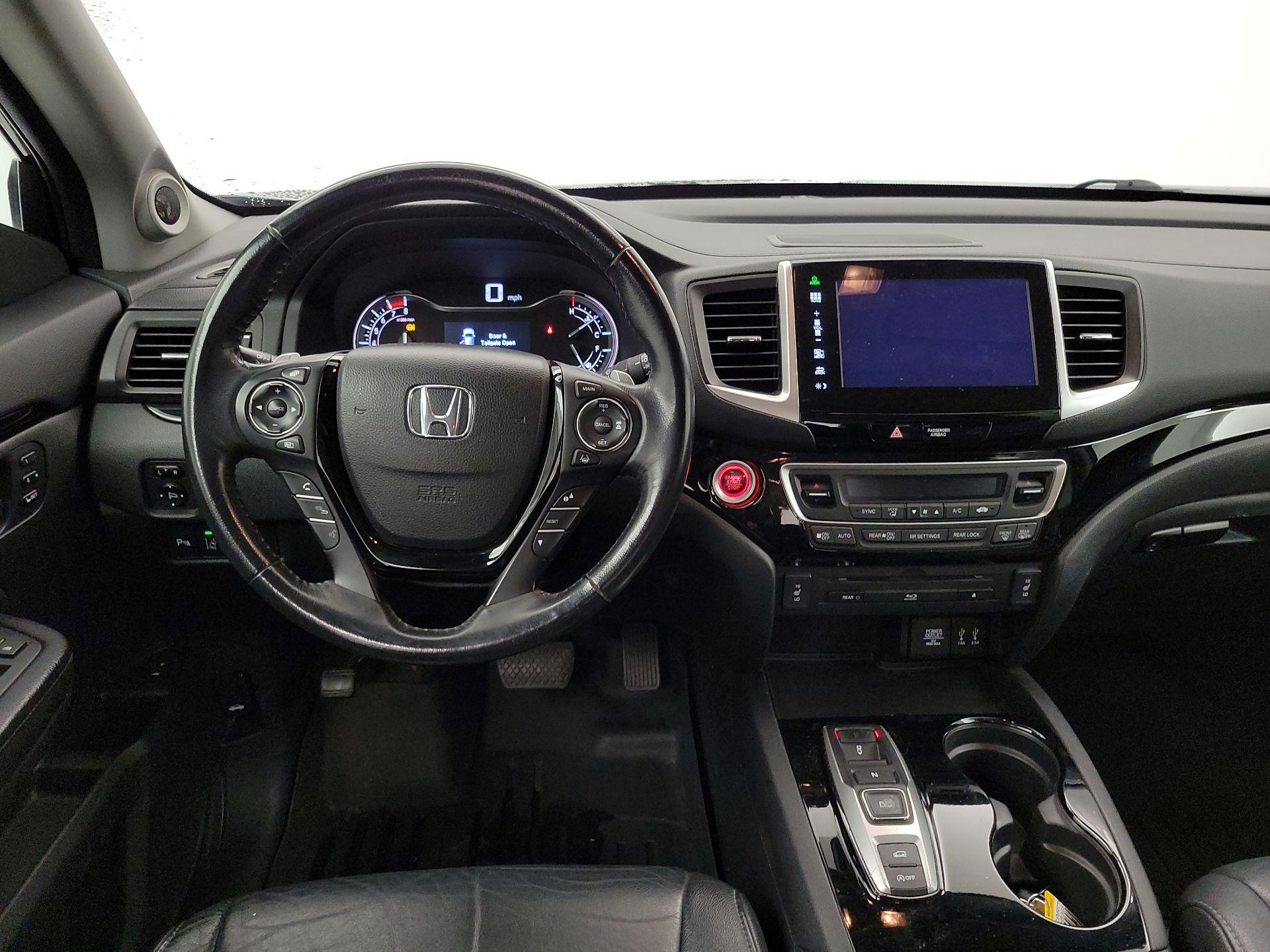 Thumbnail: 2016 Honda Pilot - 10