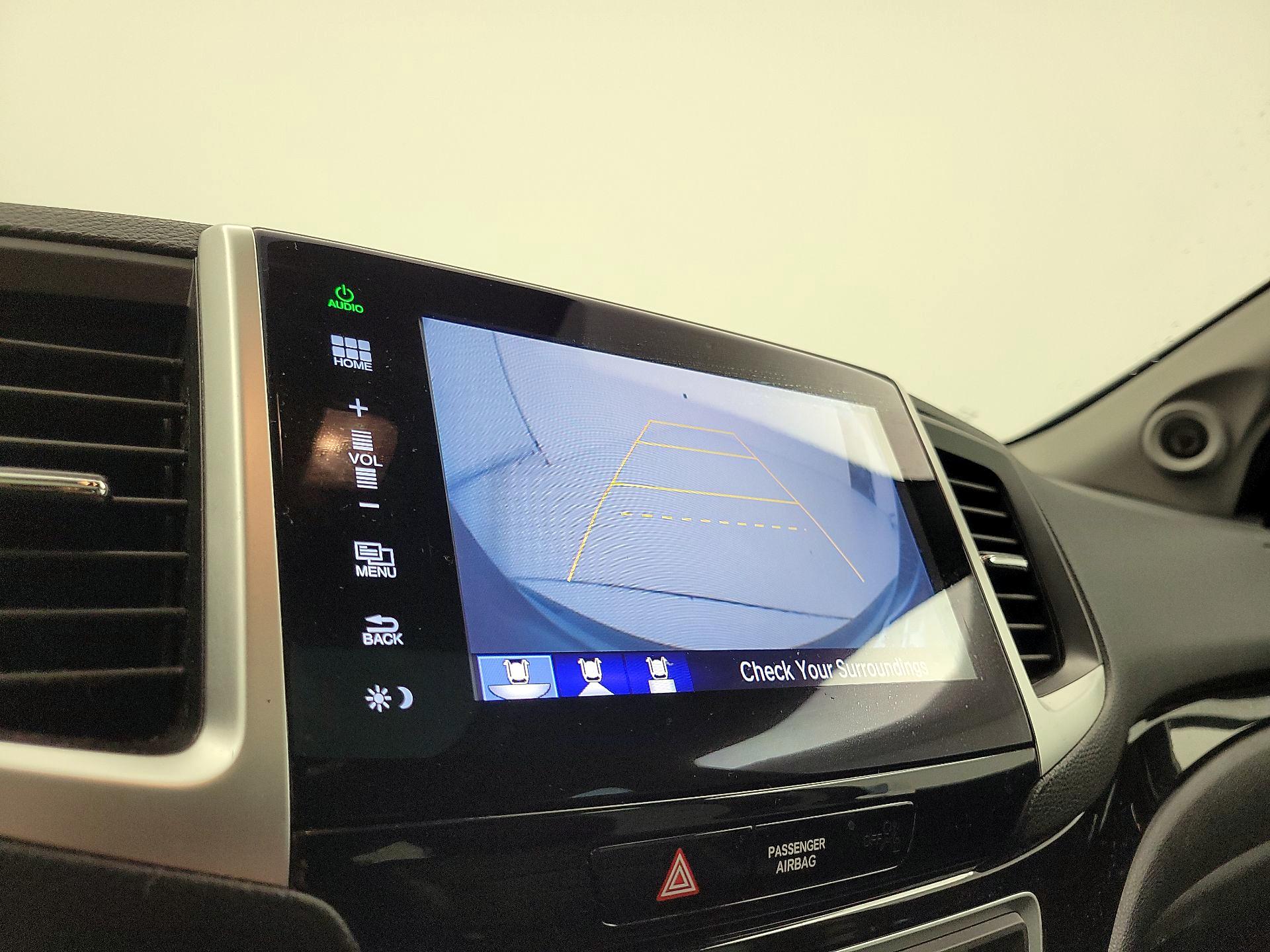 Thumbnail: 2016 Honda Pilot - 15