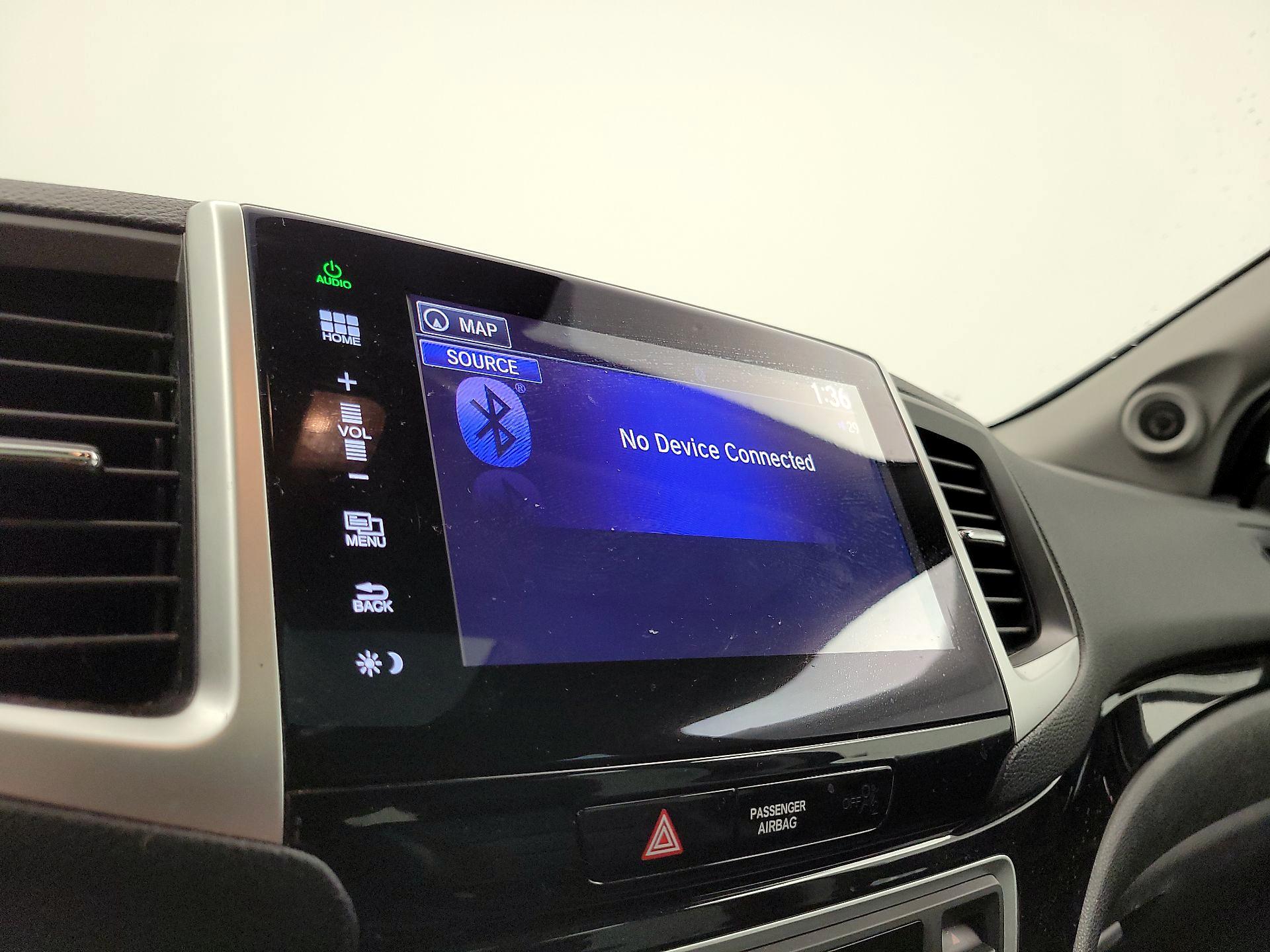 Thumbnail: 2016 Honda Pilot - 16