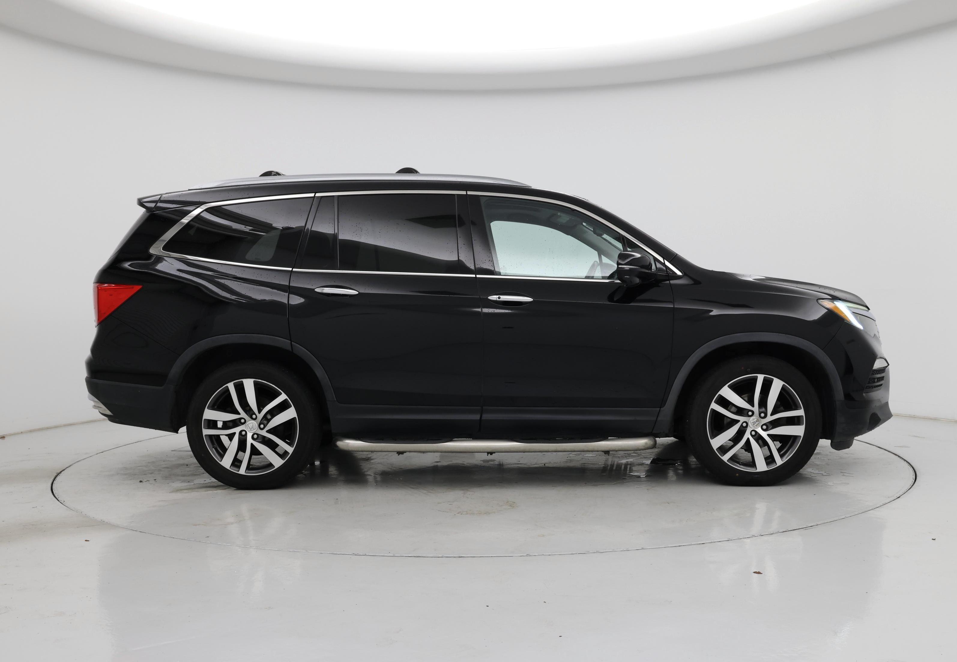 Thumbnail: 2016 Honda Pilot - 7