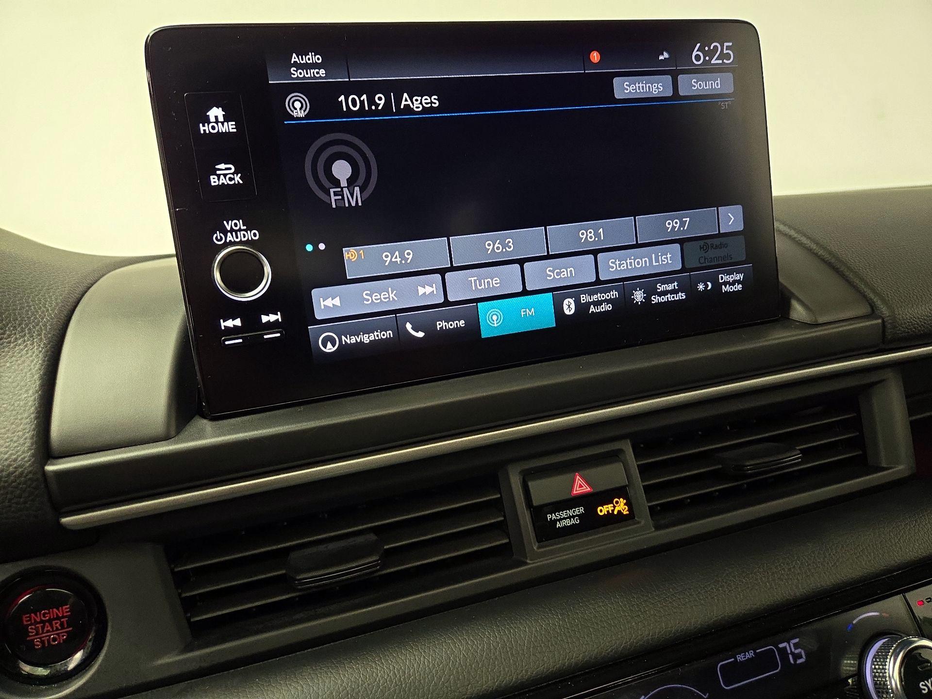 Thumbnail: 2025 Honda Pilot - 16