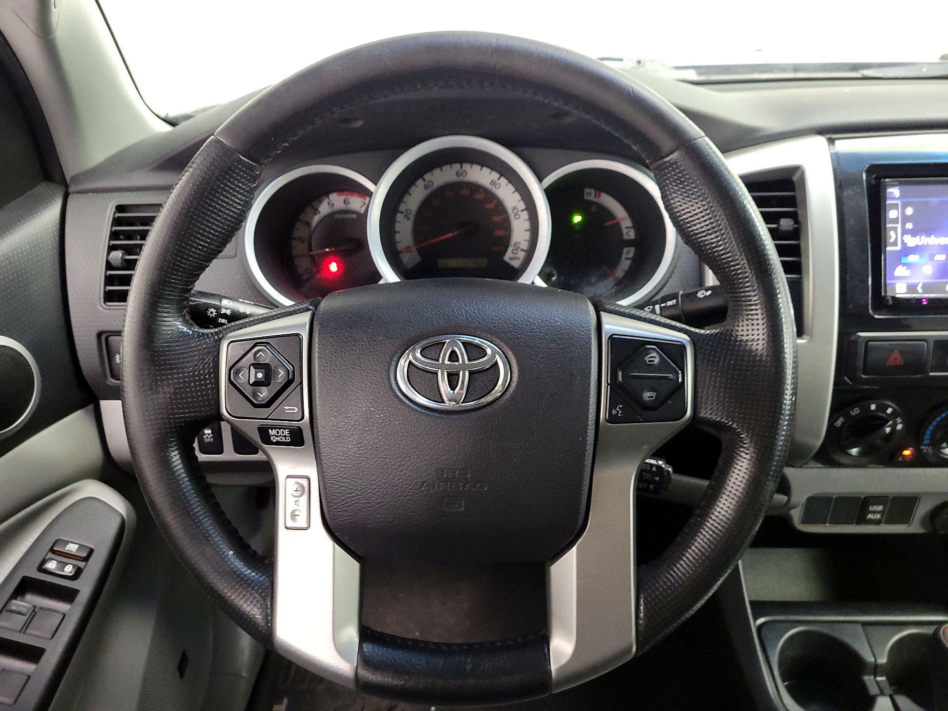 Thumbnail: 2014 Toyota Tacoma - 10