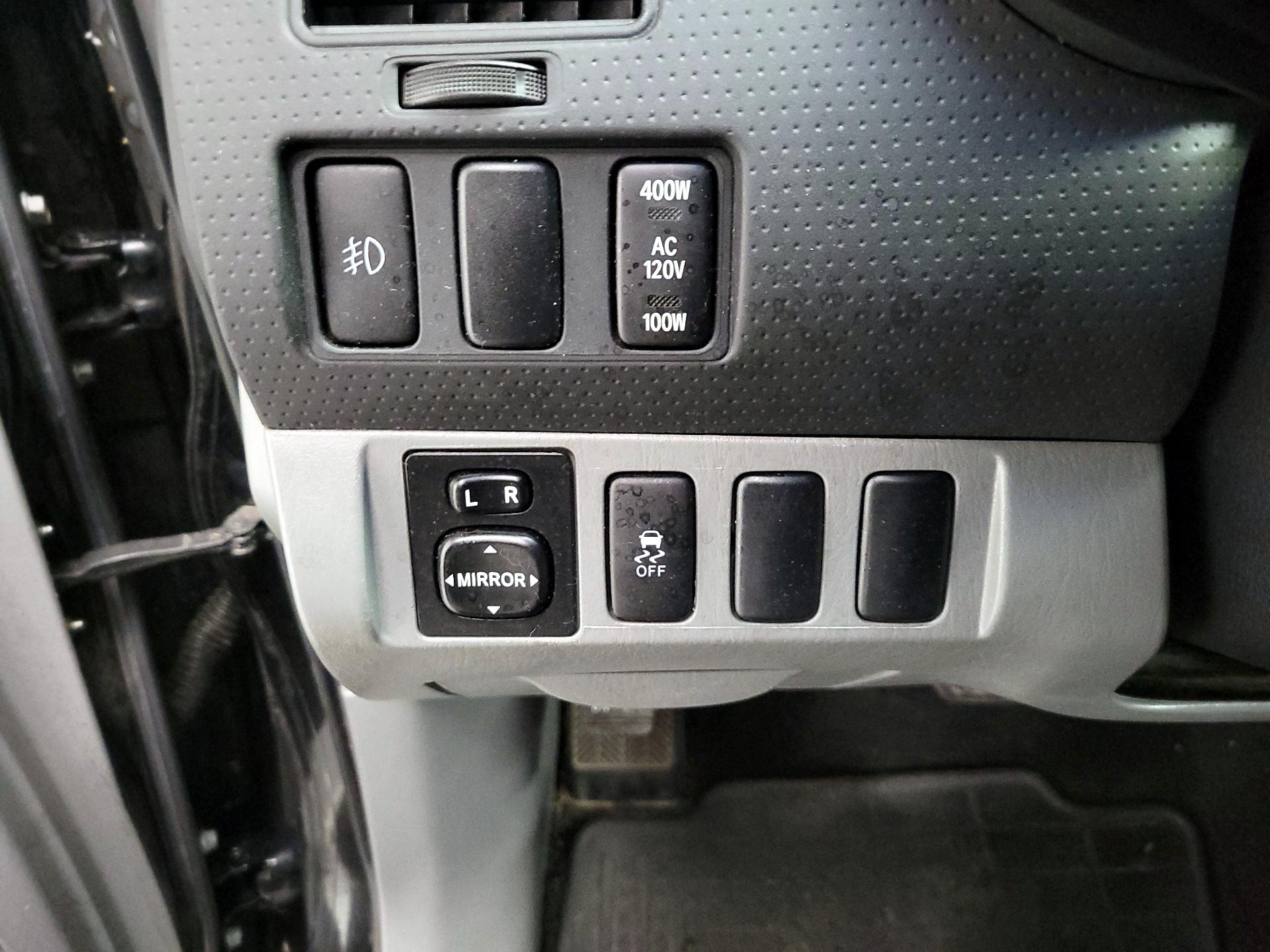 Thumbnail: 2014 Toyota Tacoma - 13