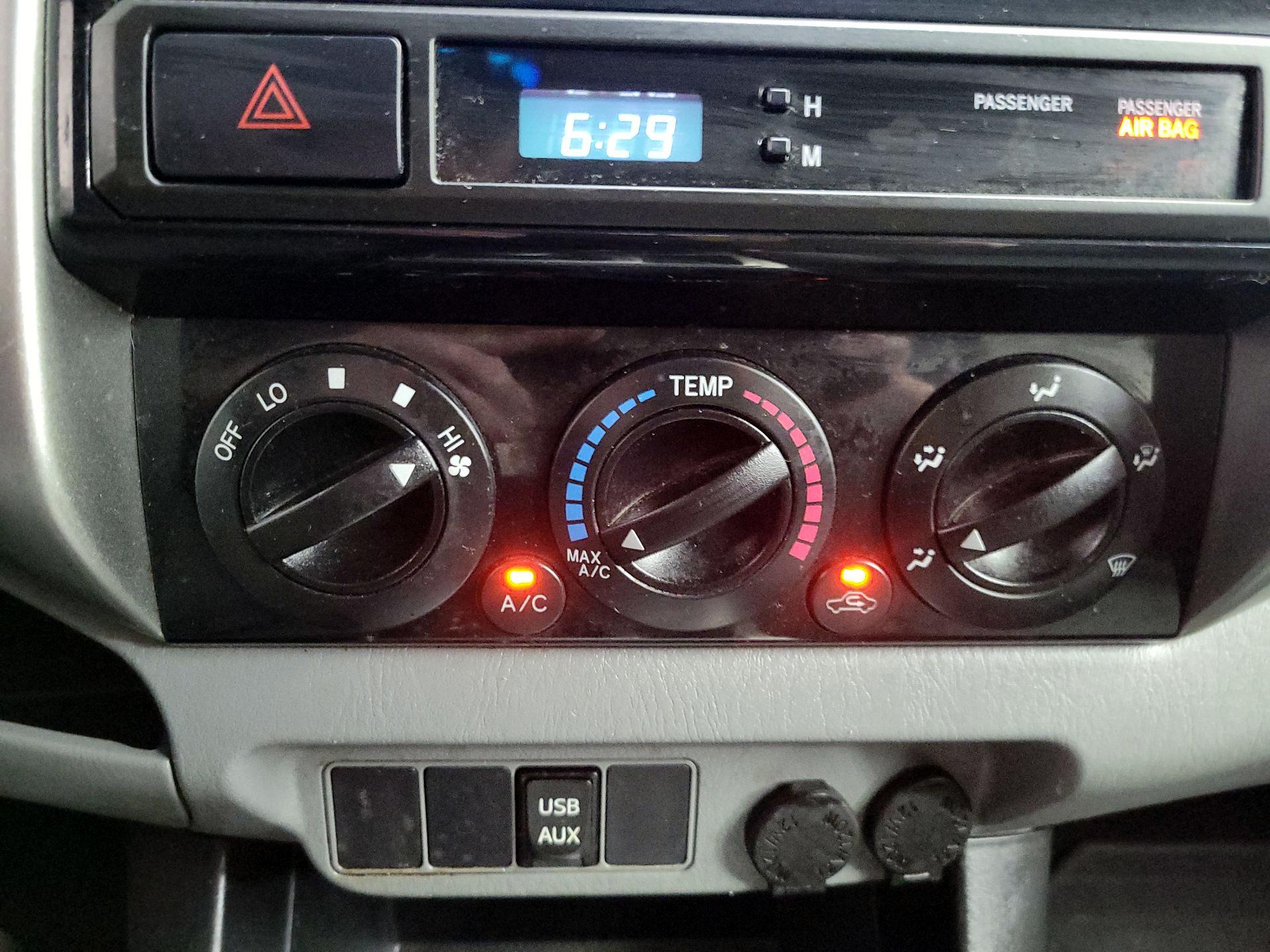 Thumbnail: 2014 Toyota Tacoma - 16