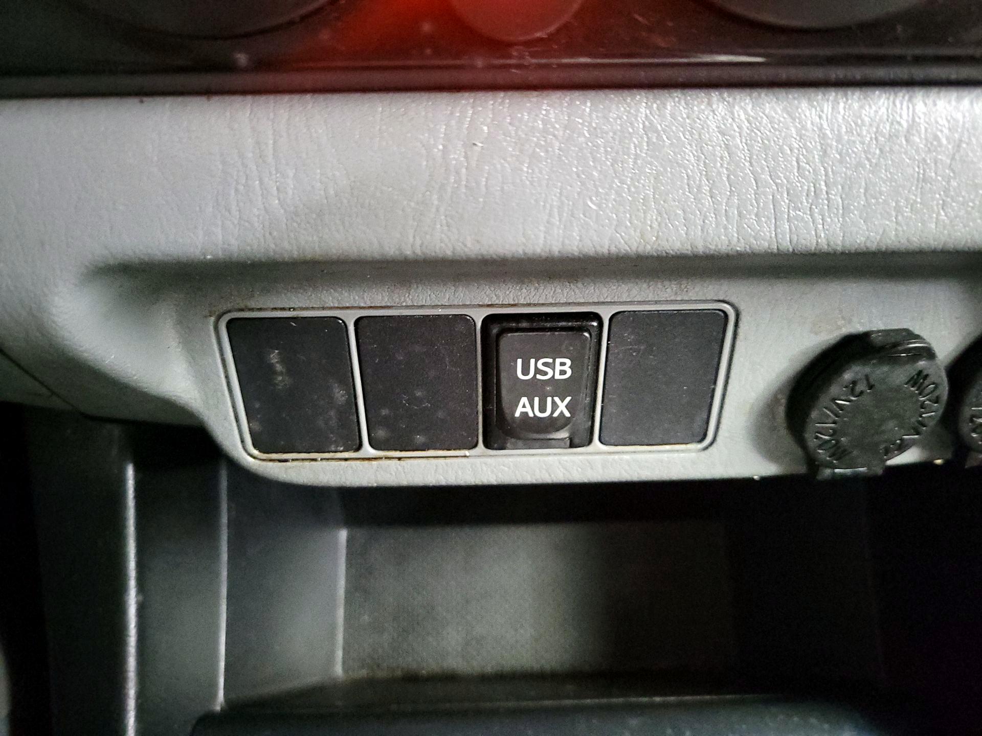 Thumbnail: 2014 Toyota Tacoma - 18