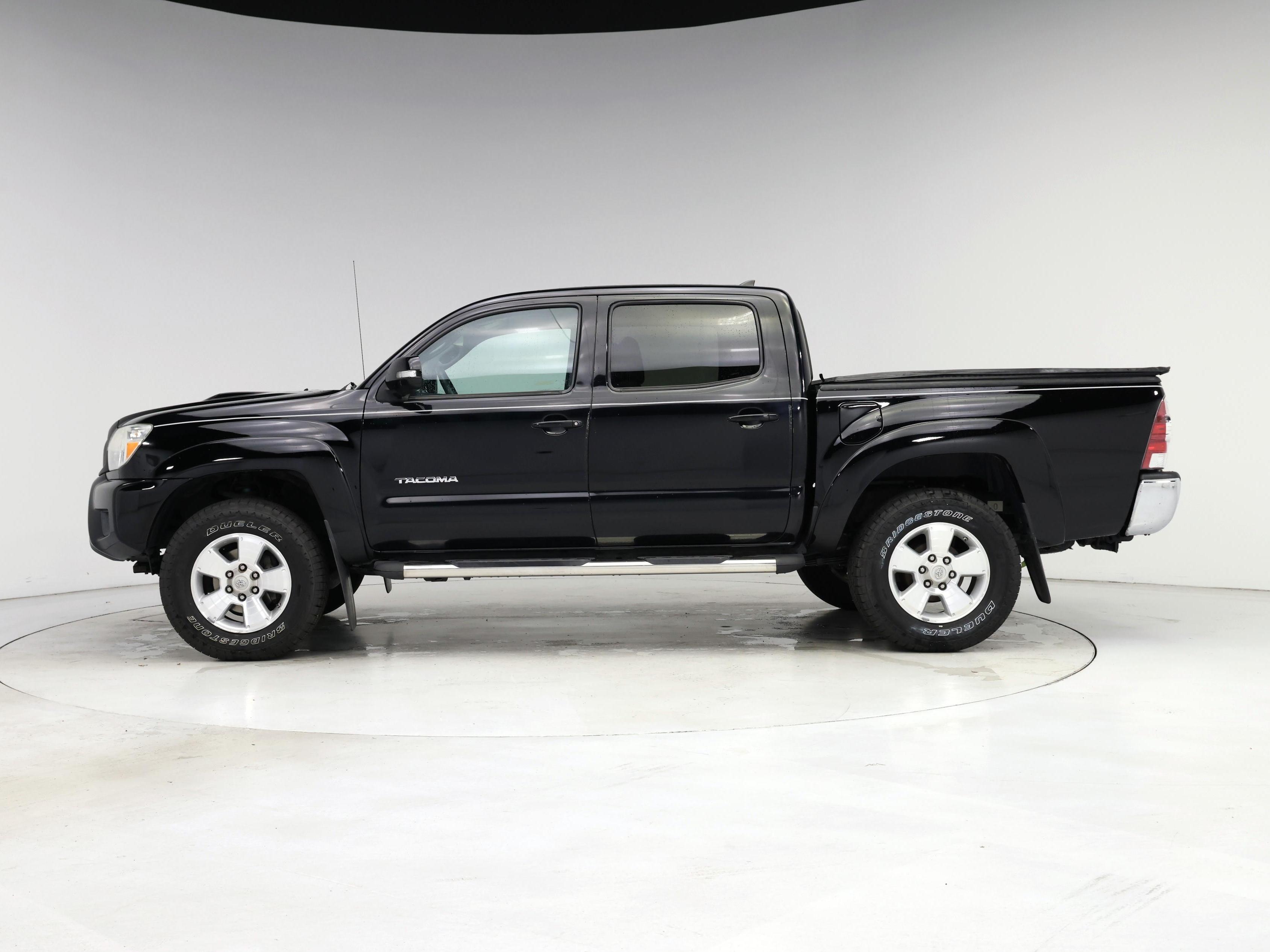Thumbnail: 2014 Toyota Tacoma - 3