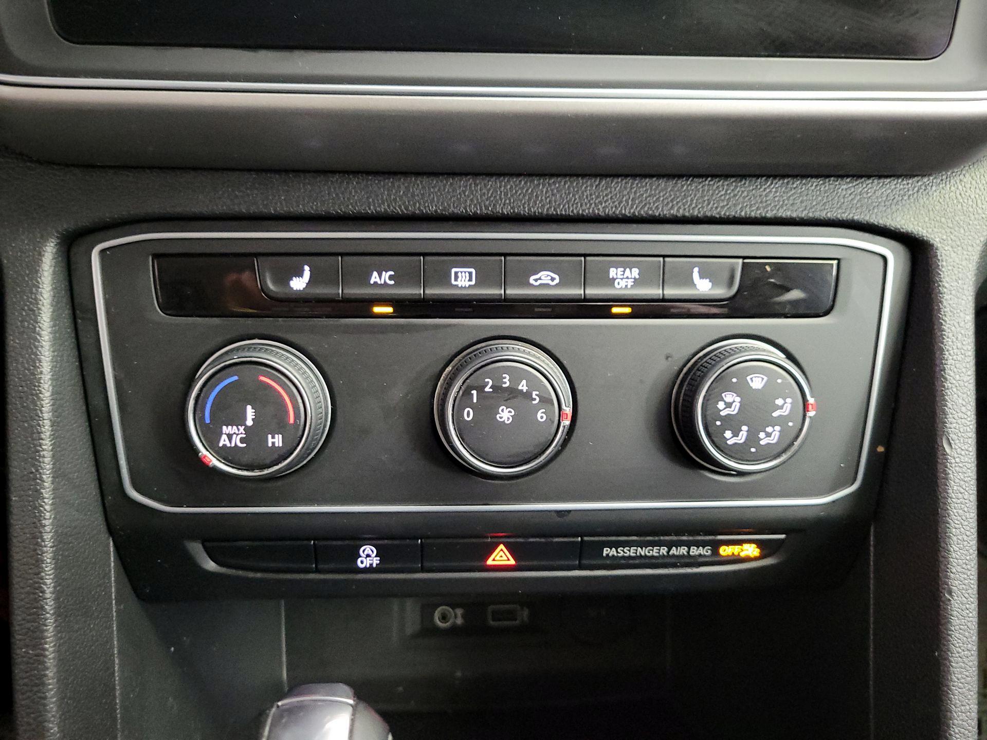 Thumbnail: 2018 Volkswagen Atlas - 16