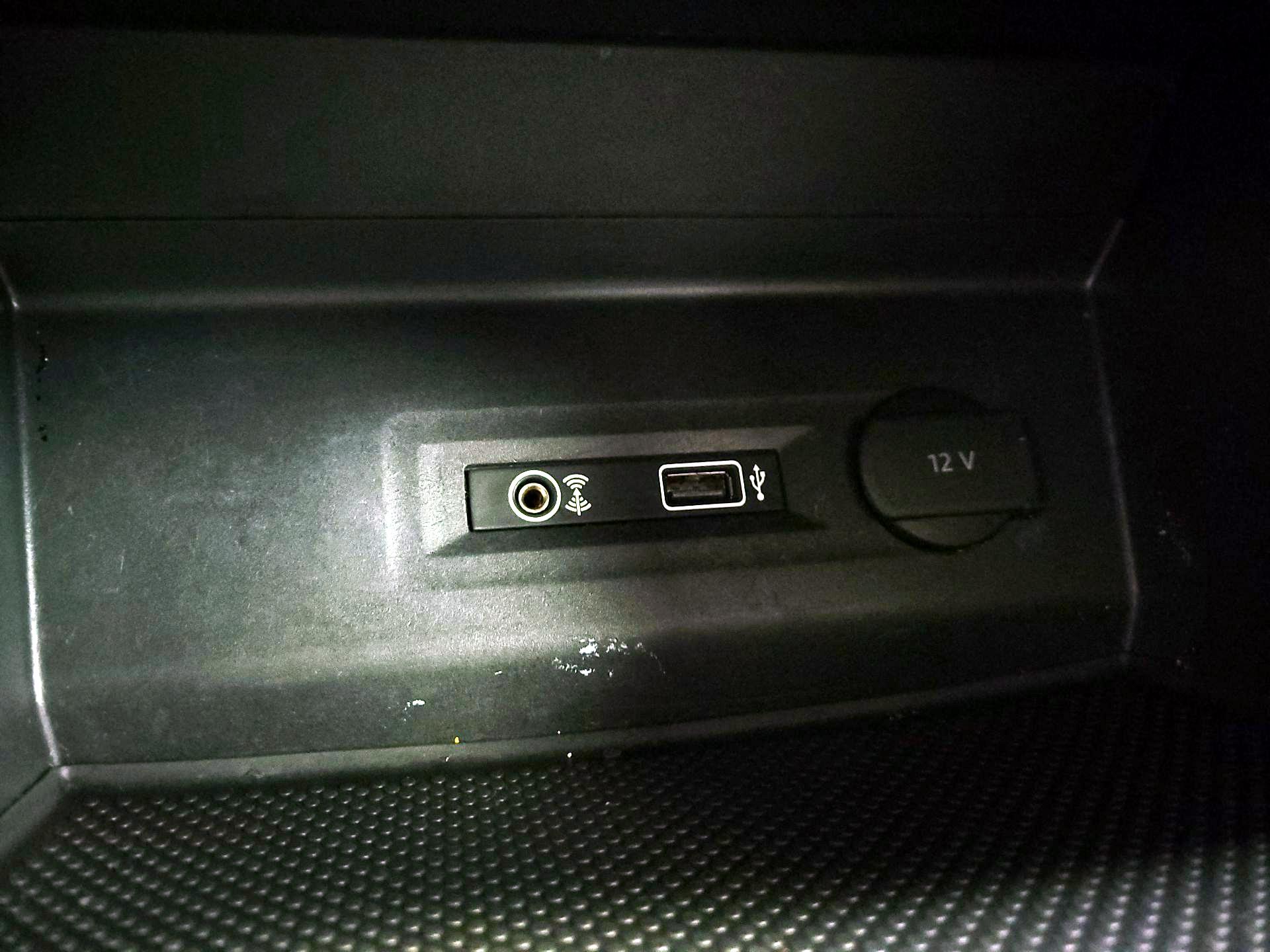 Thumbnail: 2018 Volkswagen Atlas - 18