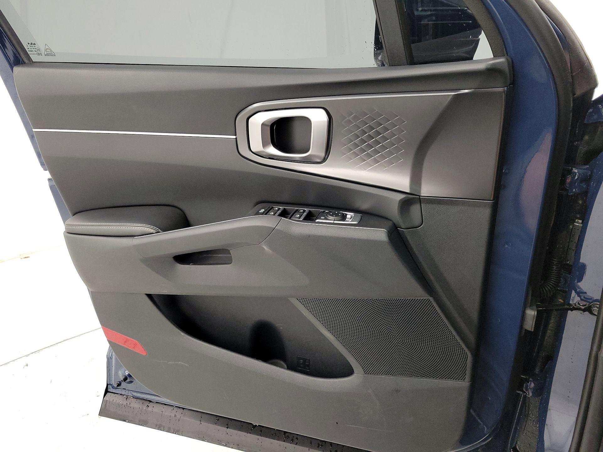 Thumbnail: 2024 Kia Sorento - 12