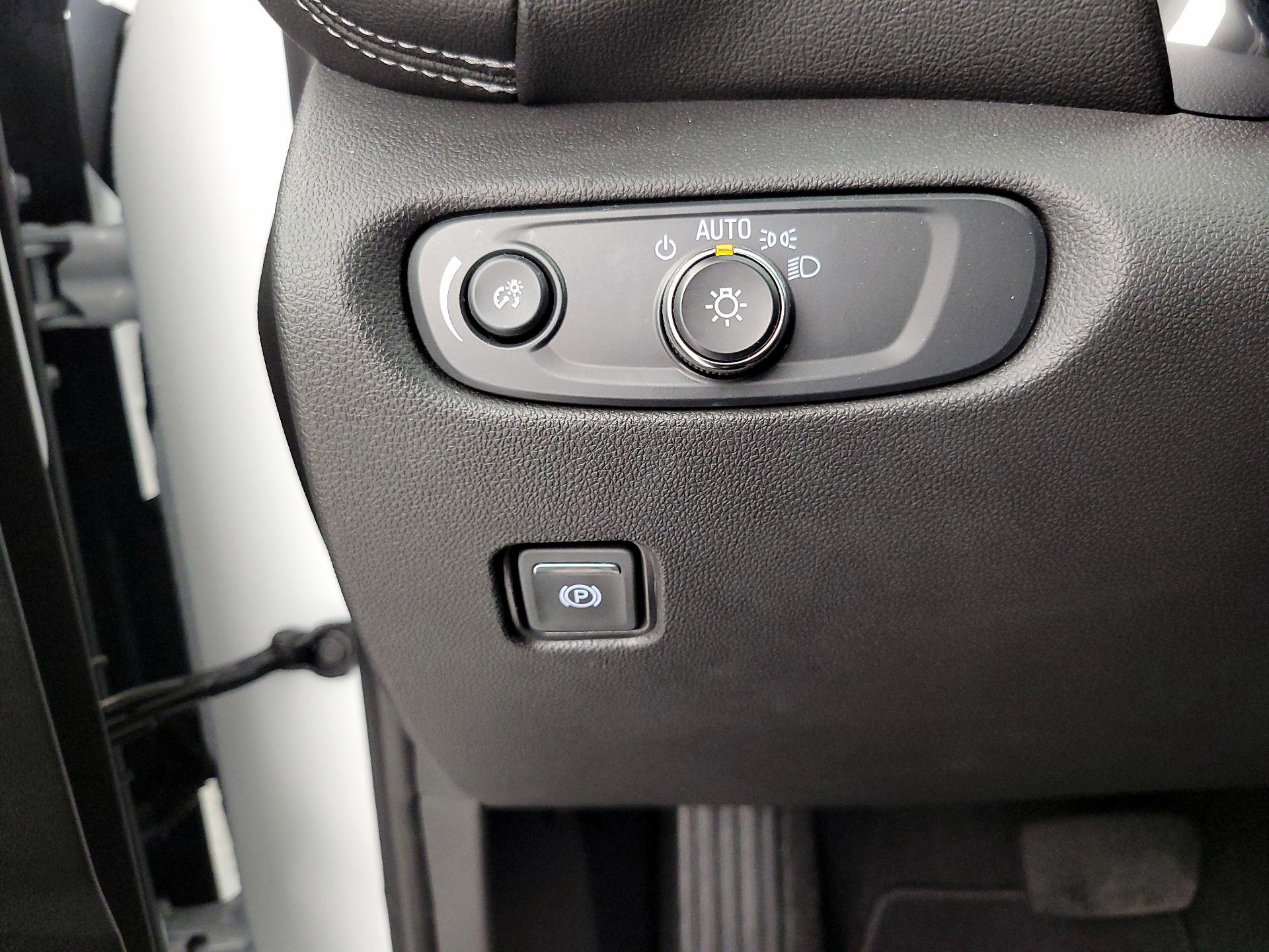 Thumbnail: 2025 Chevrolet Blazer - 13