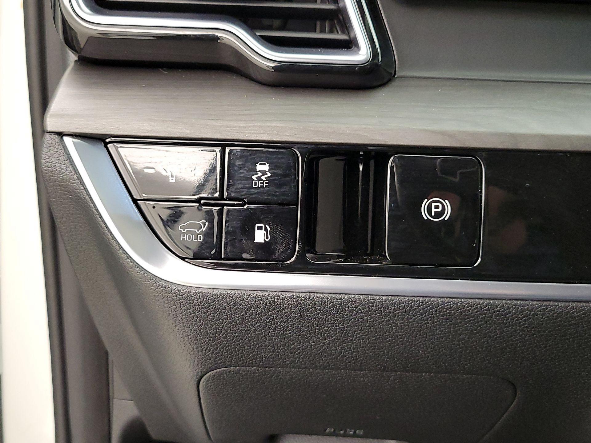 Thumbnail: 2024 Kia Sportage - 13