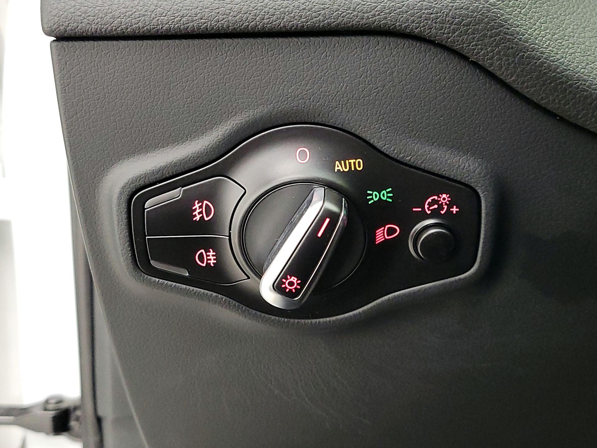 Thumbnail: 2015 Audi Q5 - 13