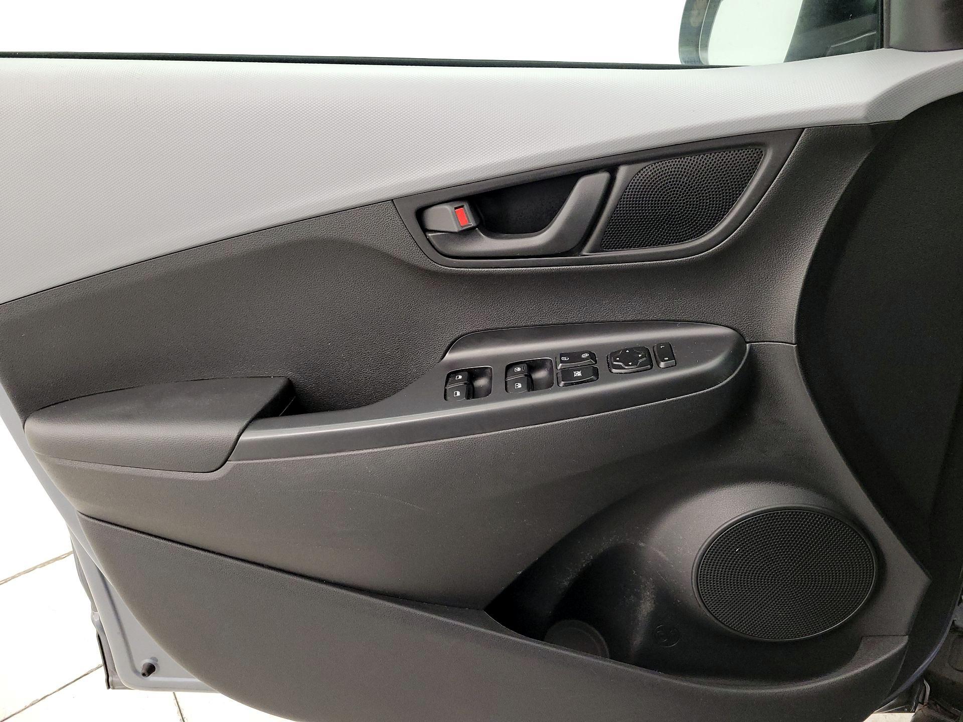 Thumbnail: 2018 Hyundai Kona - 12